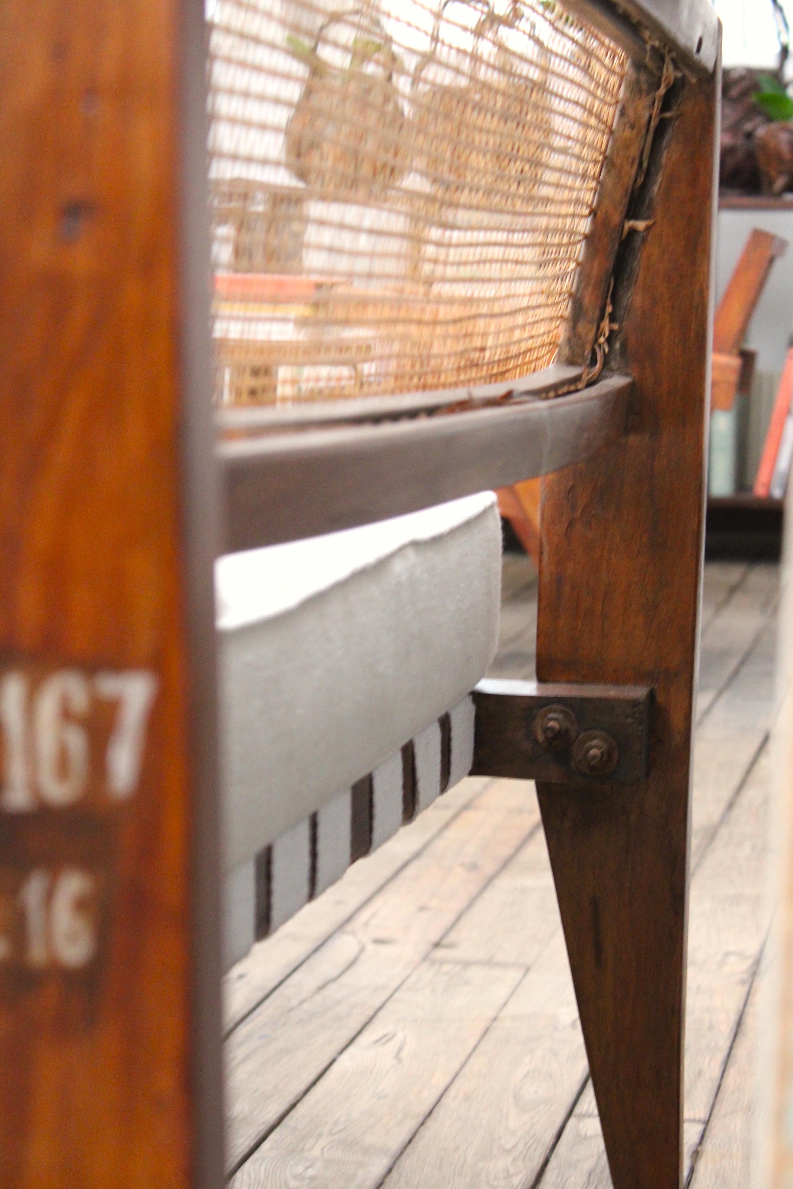 Cotton Demountable Day Bed by Pierre Jeanneret For Sale