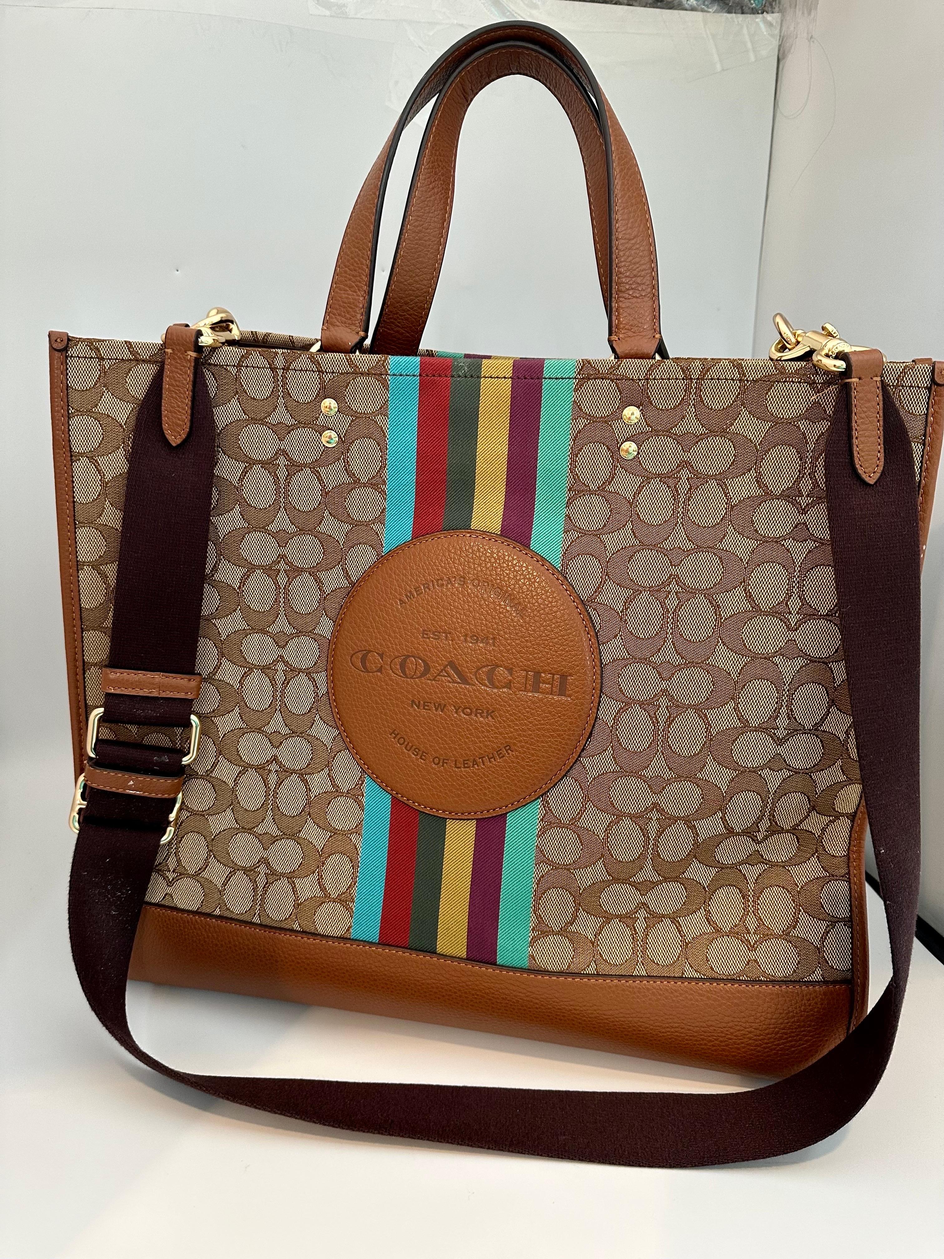 Dempsey Tote 40 In Signature Jacquard With Stripe And Coach Patch, Brand New  In New Condition For Sale In New York, NY