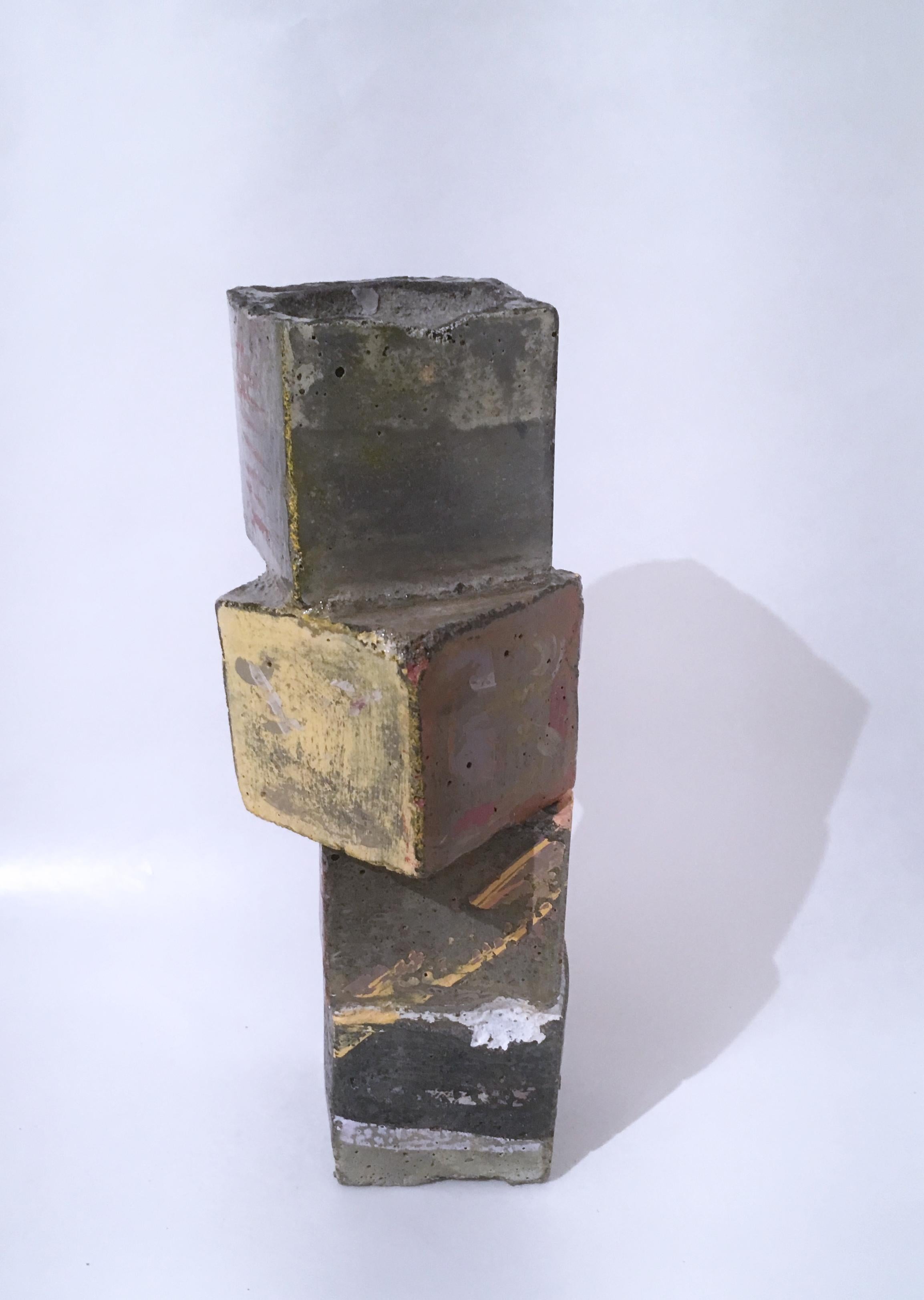 Votive Skulptur mit gestapeltem Würfel ( Mehrfarbige Skulptur), 2020 im Angebot 1