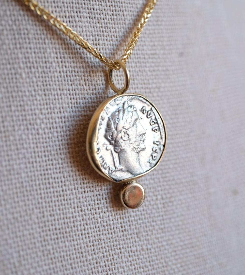 Denarius showing Fortuna - Hand set with Sapphire at bottom For Sale 2