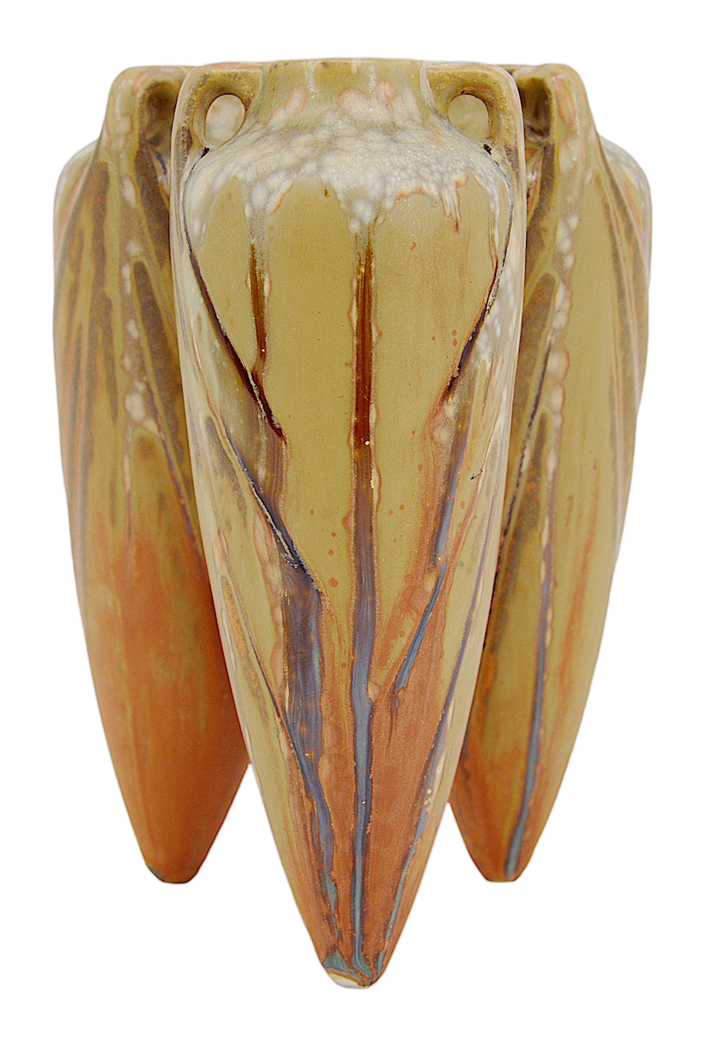 French Art Deco stoneware vase by DENERT & BALICHON (Vierzon), France, ca.1920. Tri-vase in stoneware for small cut flowers. Height : 6.3