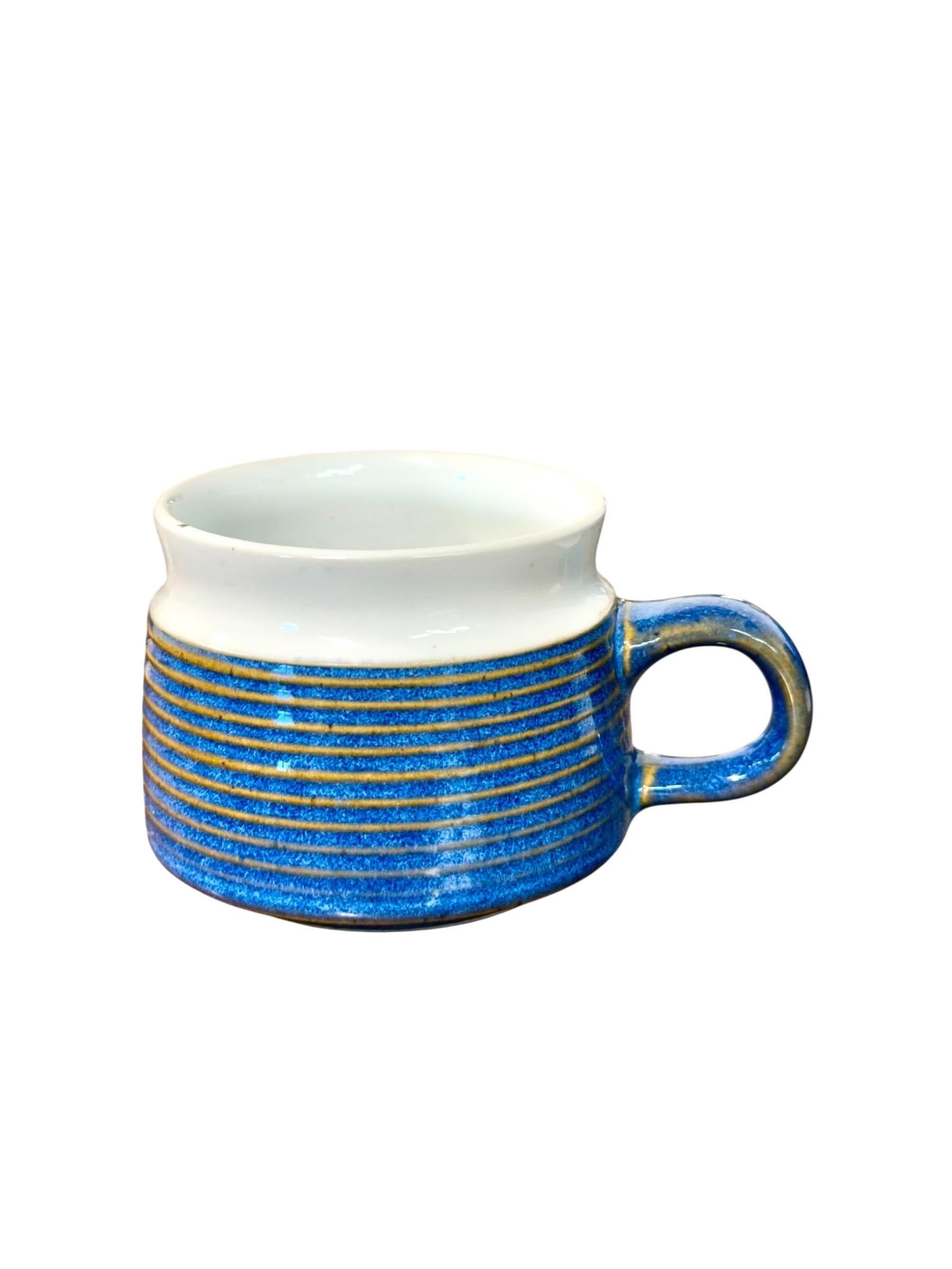 Denby England, service à café bleu et blanc, milieu du 20e siècle en vente 4