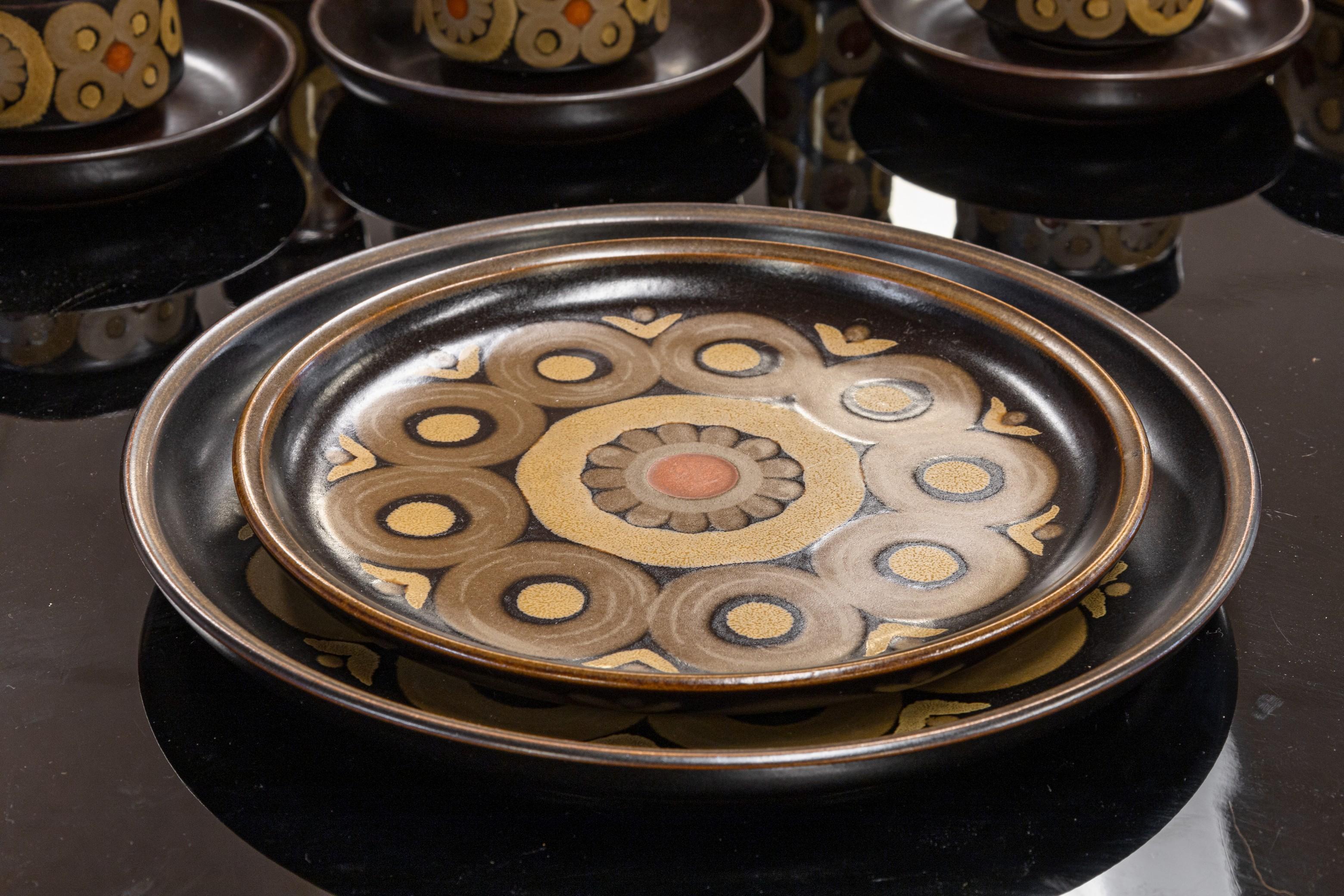 Denby Samarkand Mid Century Modern 32 Piece Brown Ceramic Dish and Serving Set 9