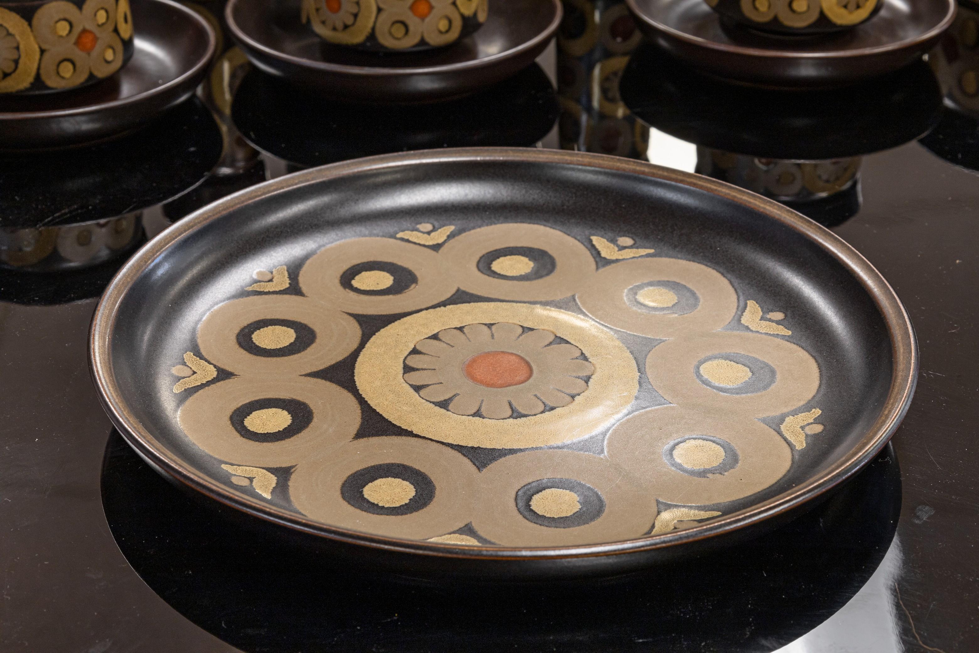Denby Samarkand Mid Century Modern 32 Piece Brown Ceramic Dish and Serving Set 10