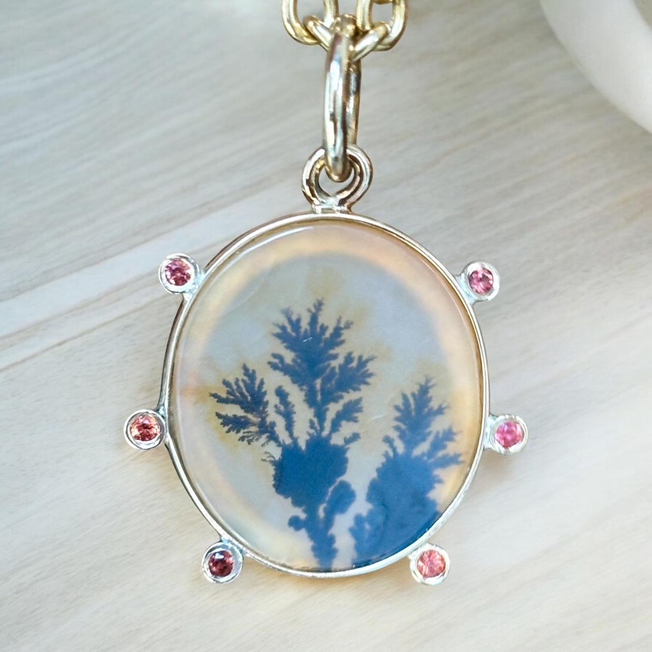 Ciondolo in AGATA DENDRITICA, con zaffiri rosa intenso e oro 14k, HALO in vendita 7