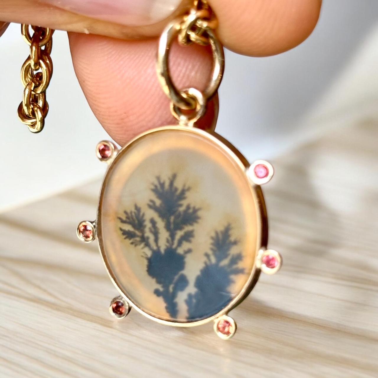 Ciondolo in AGATA DENDRITICA, con zaffiri rosa intenso e oro 14k, HALO in vendita 3