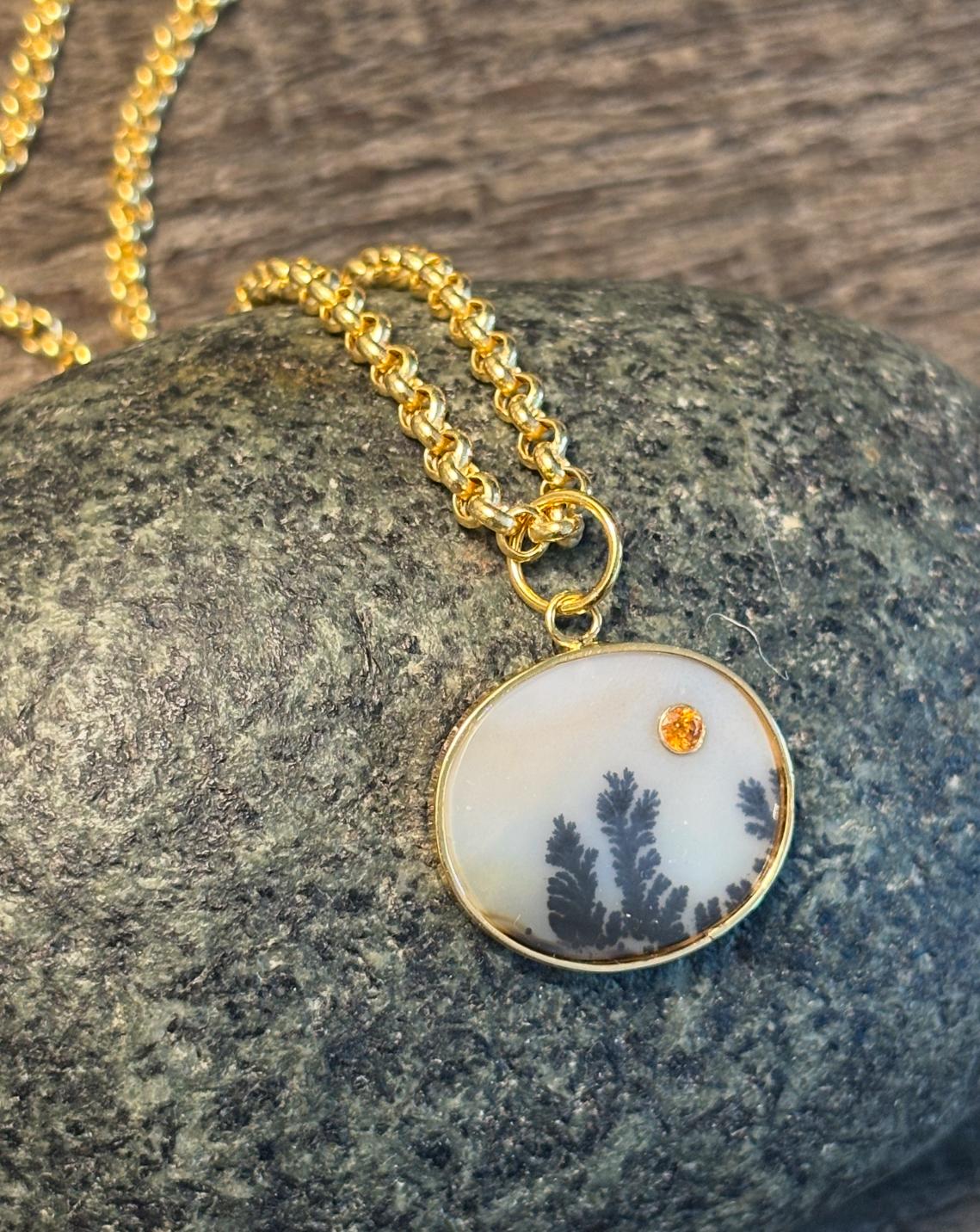 Pendentif DENDRITIC AGATE avec grenat MANDARIN et or 14 carats en vente 2