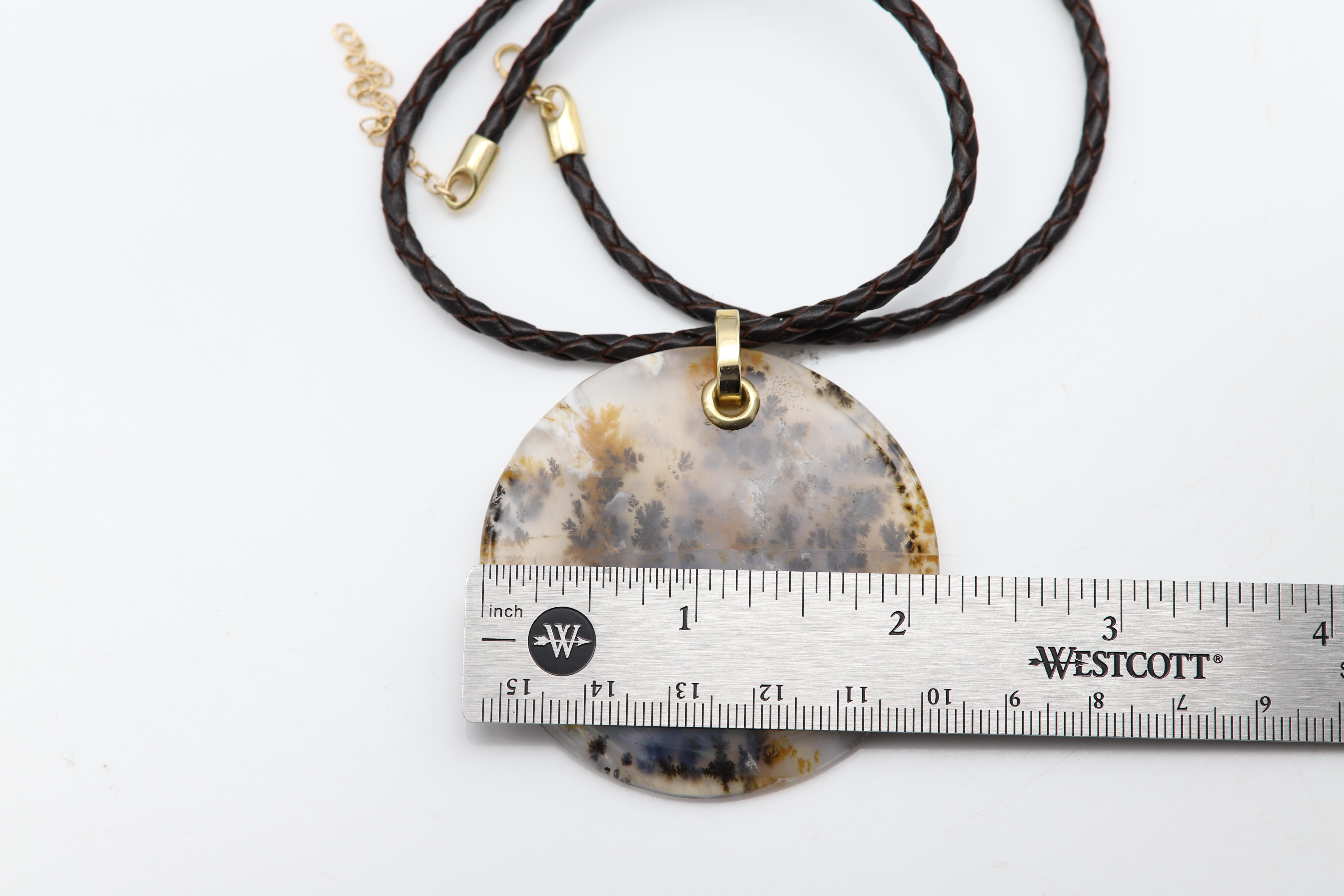 Taille ronde Collier d'Agate mousse dendritique Pendentif en pierre naturelle Or jaune 14 carats en vente