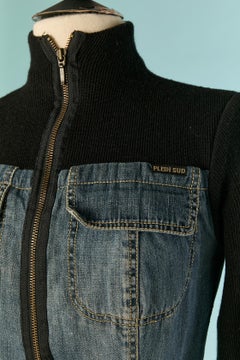 Jeans- und schwarzes Strickkleid von PLEIN SUD