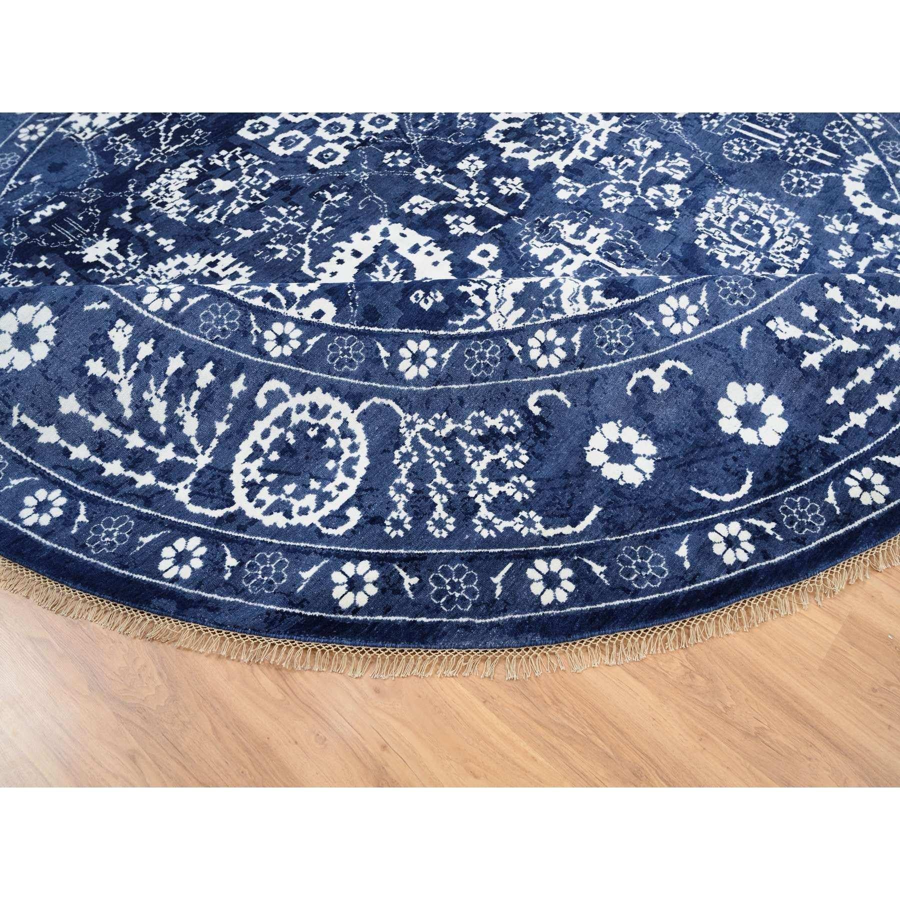 XXI secolo e contemporaneo Tappeto rotondo annodato a mano Tabriz in lana e seta blu denim 12' x 12' in vendita
