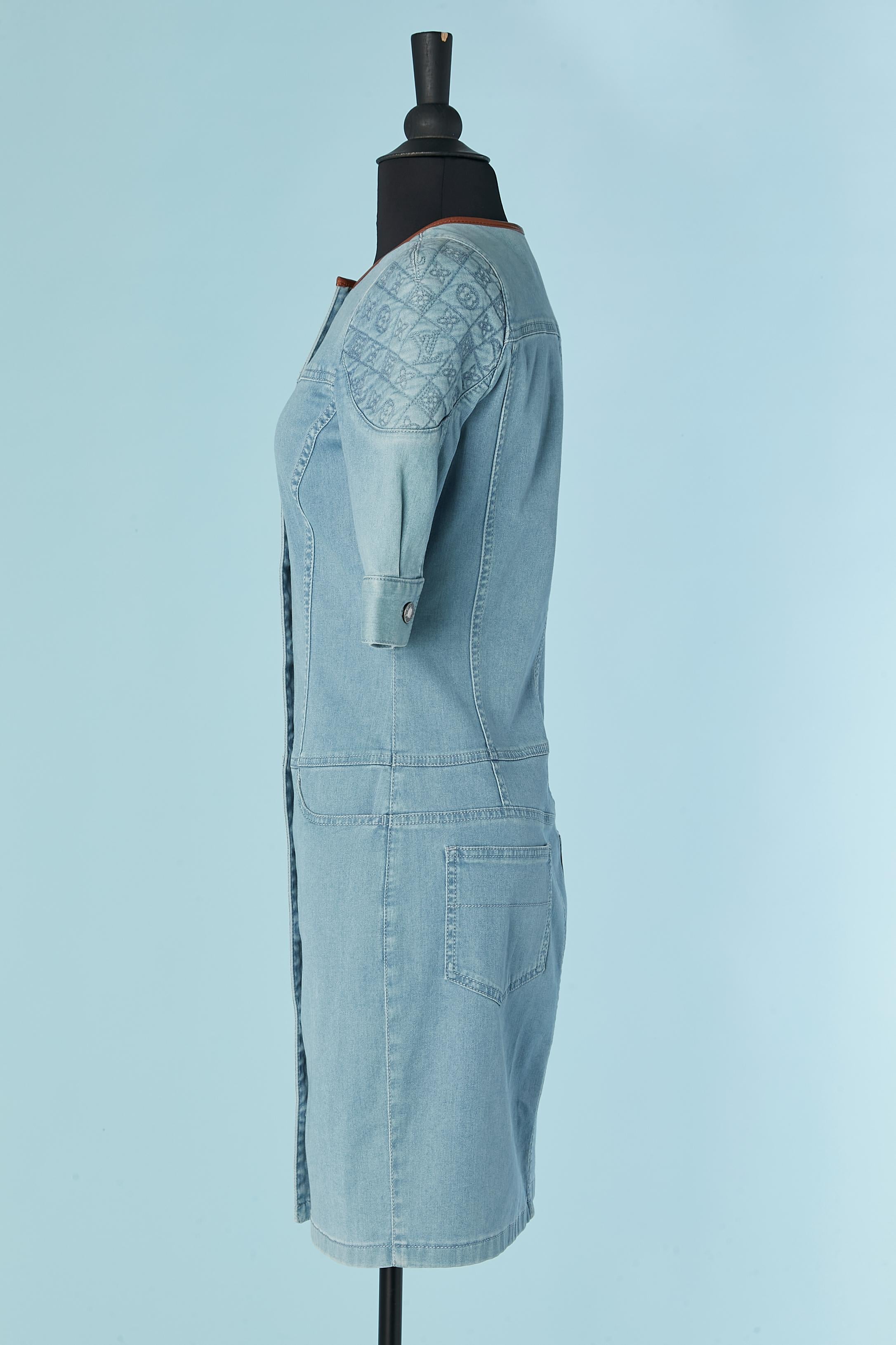 De las mujeres Vestido vaquero con ribetes de piel y monograma cosido en la parte superior LOUIS VUITTON en venta