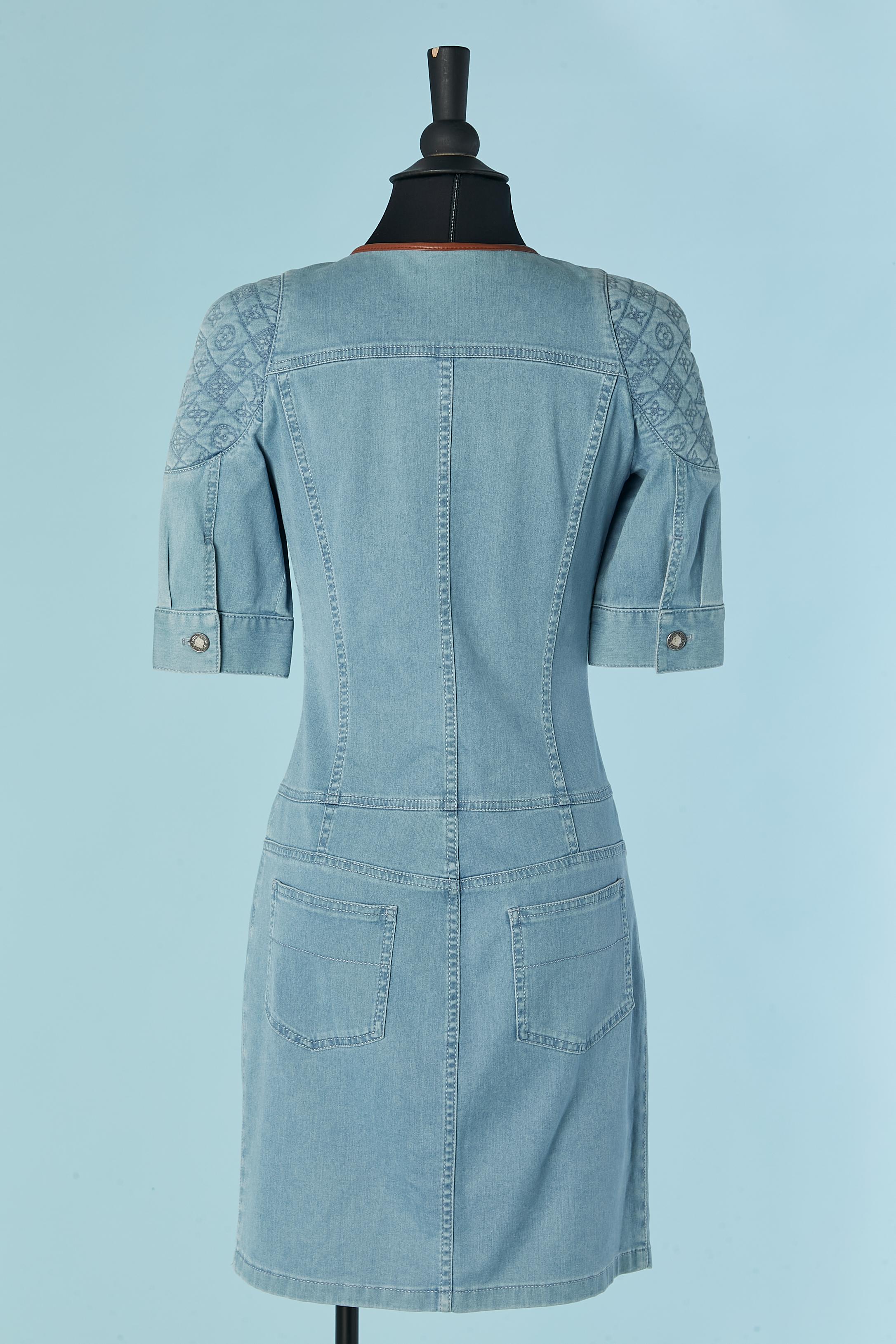 Vestido vaquero con ribetes de piel y monograma cosido en la parte superior LOUIS VUITTON en venta 3