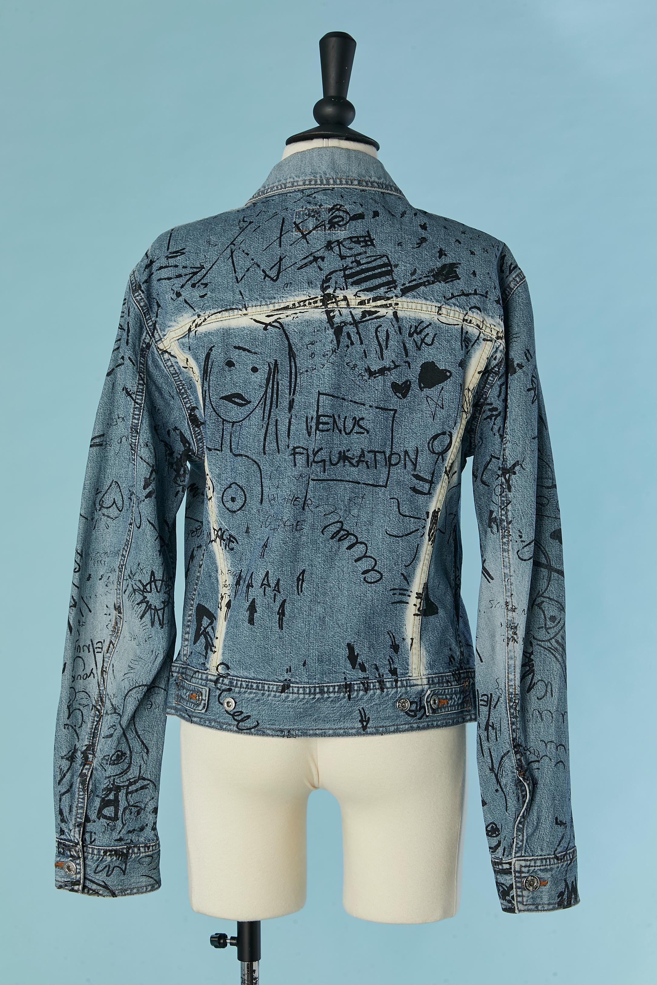 Giacca in denim con motivo graffiti D&G by DOLCE & GABBANA in vendita 4