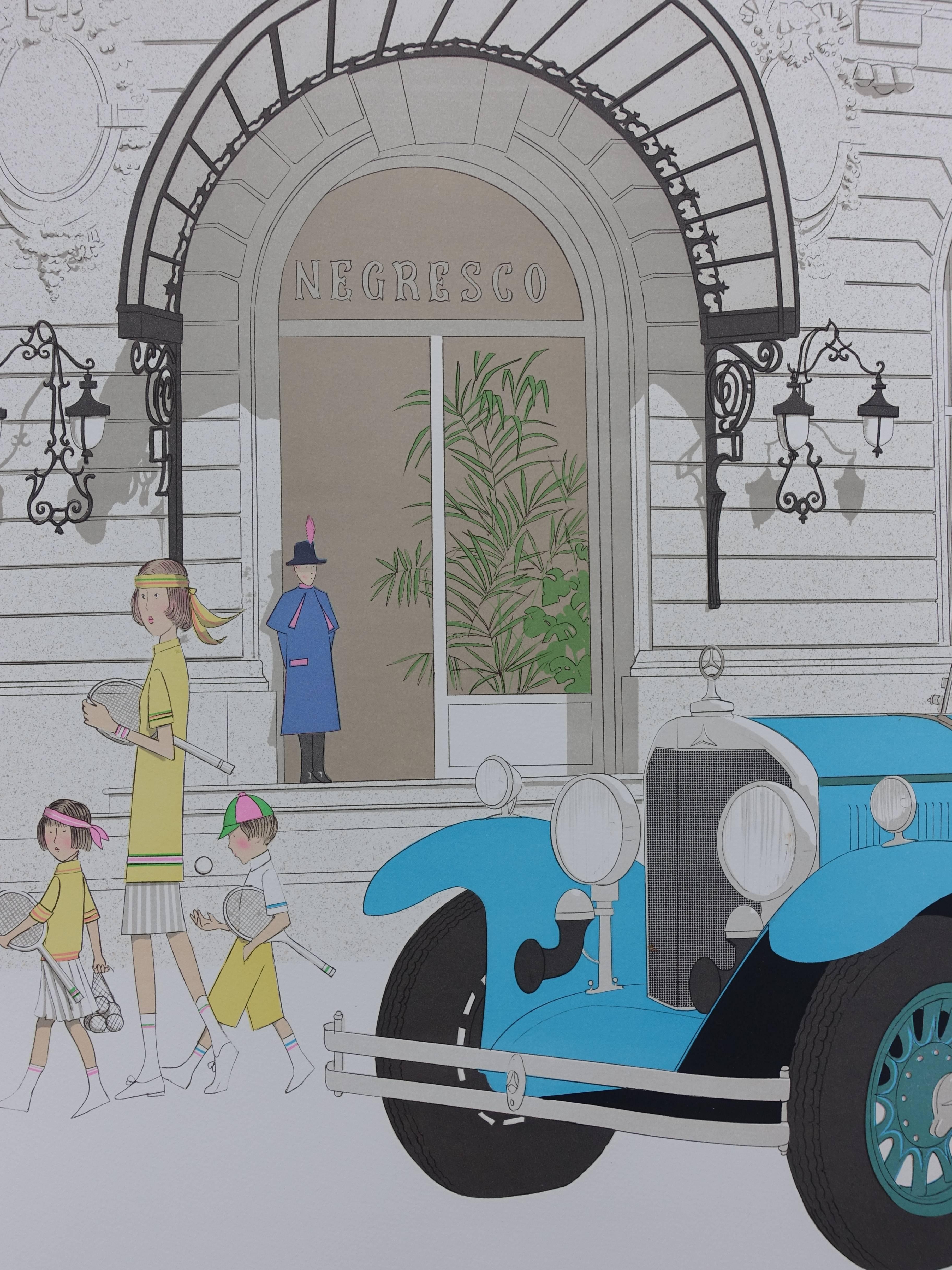 Hotel : Mercedes Cabriolet & Negresco (Nice) - Signed lithograph - 115ex - Modern Print by Denis Paul Noyer