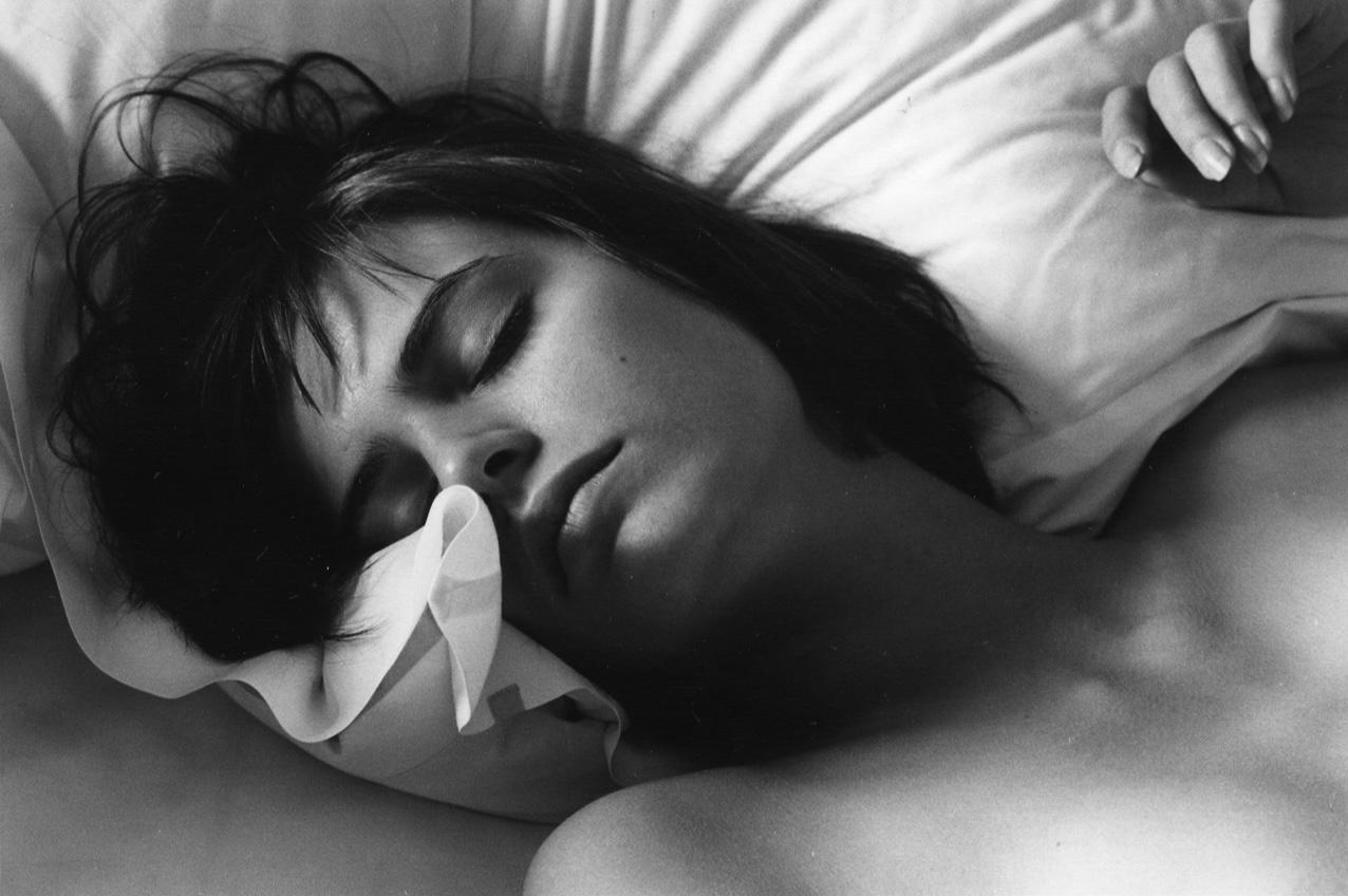 Porträt einer Frau (15), NYC, VOGUE Italia, 1987 – Photograph von Denis Piel