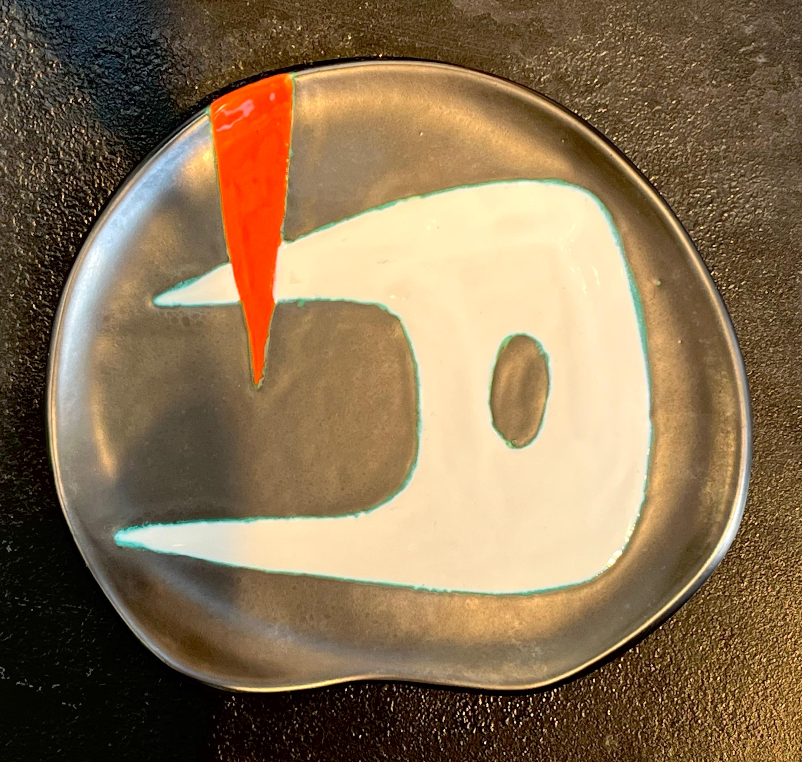 Mid-Century Modern Denise and Peter Orlando: Large ceramic dish with Abstract patterns C. 1952-55