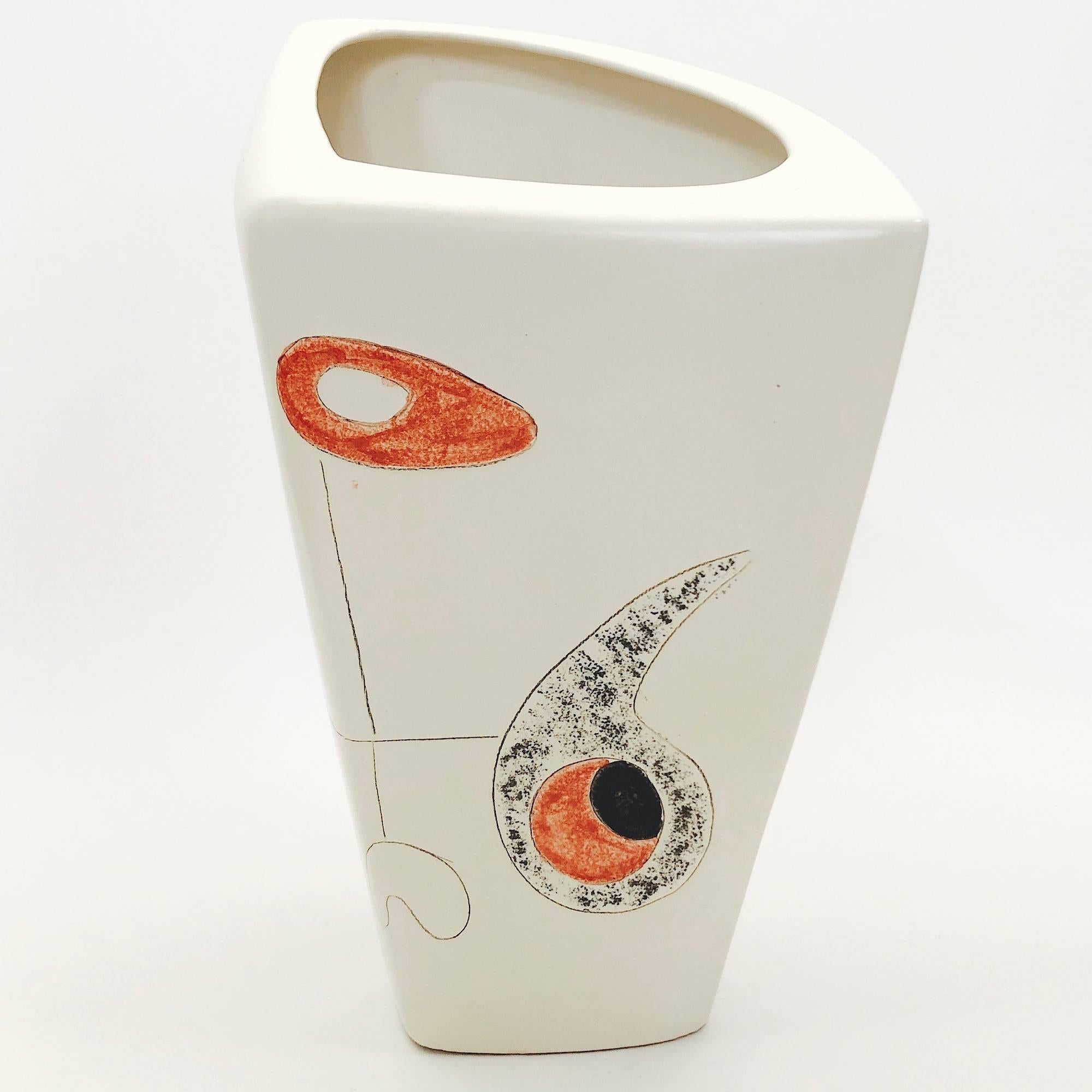 Rare and important vase, geometric shapes, earthenware glazed in cream-white, decorated with abstract designs engraved and over enameled in the taste of Joan Miro´ or Calder mobiles artworks and sculptures. 

One of a kind hand-decorated piece,
