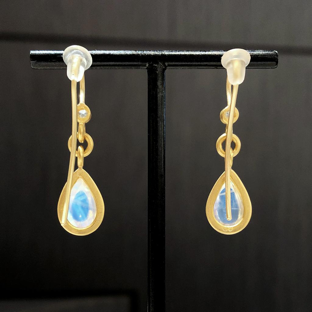 Denise Betesh Blue Moonstone Pear White Diamond Dangle Drop Earrings In New Condition In Dallas, TX
