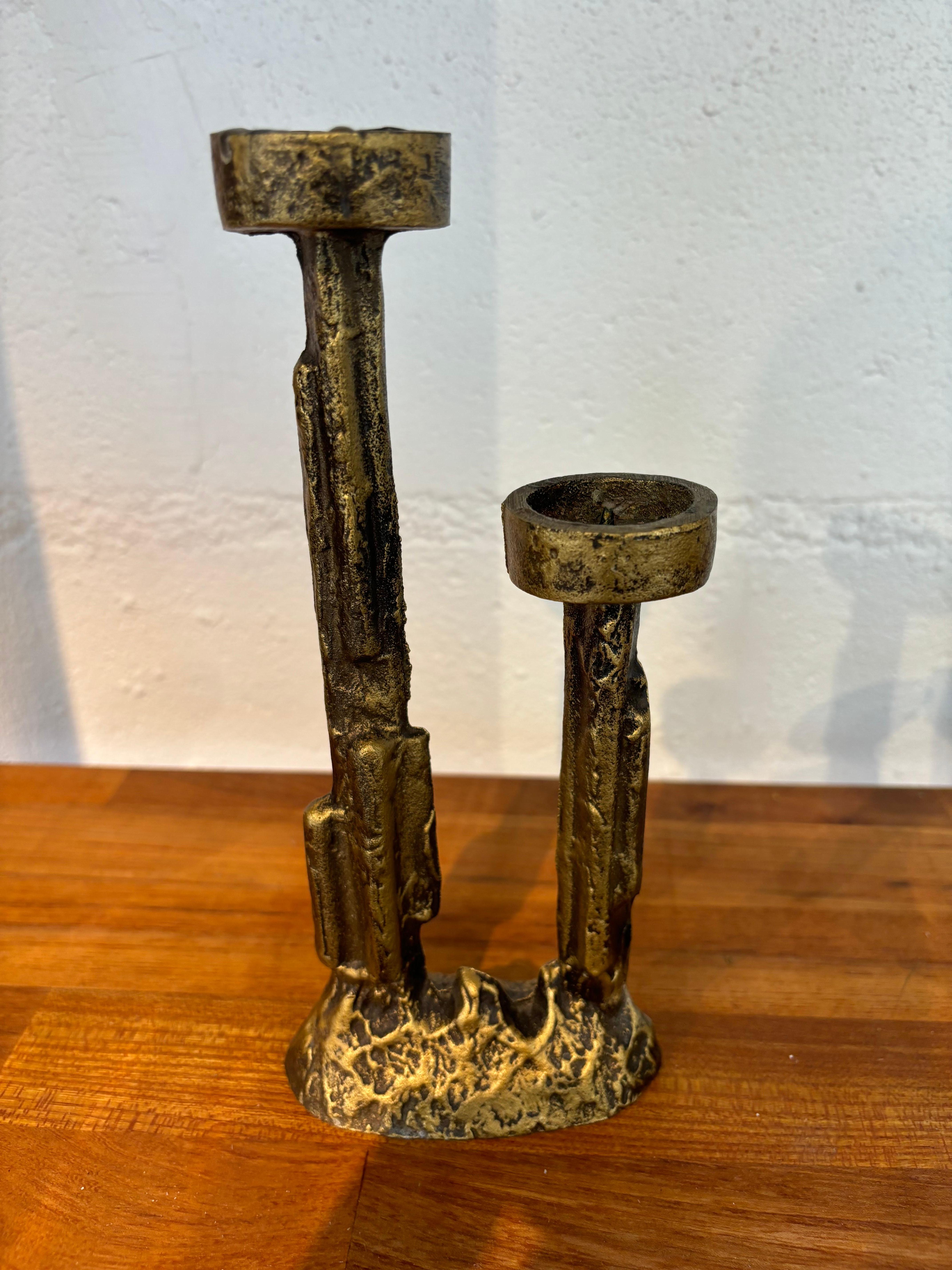 Candelabros Denise Pietra Corbara en venta 1