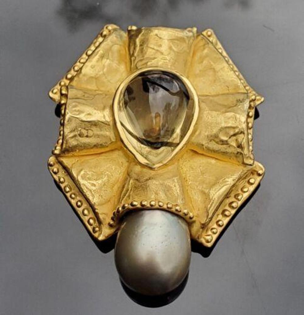 Denise Roberge Broche de oro de 22 quilates Perla gris citirina Grande Pesado 75,8 g Cabujón en venta