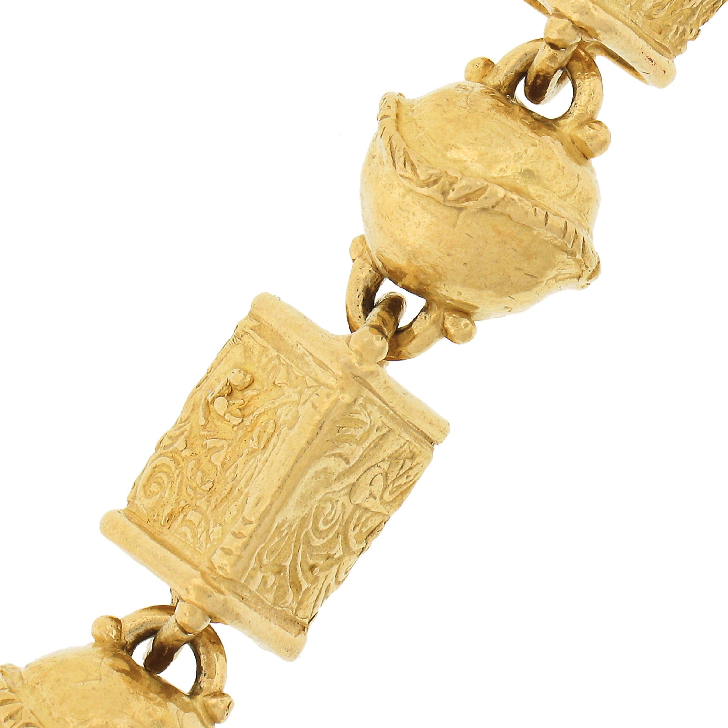 Denise Roberge 22k Yellow Gold 3D Textured Pyramid & Round Link Chain Bracelet For Sale 1