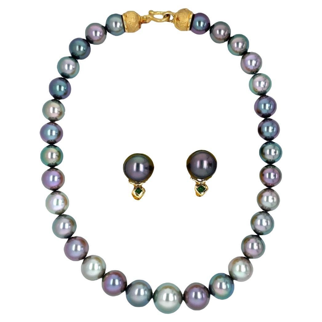 Denise Roberge 22k Yellow Gold Black Tahitian Pearl Necklace & Earring Set For Sale