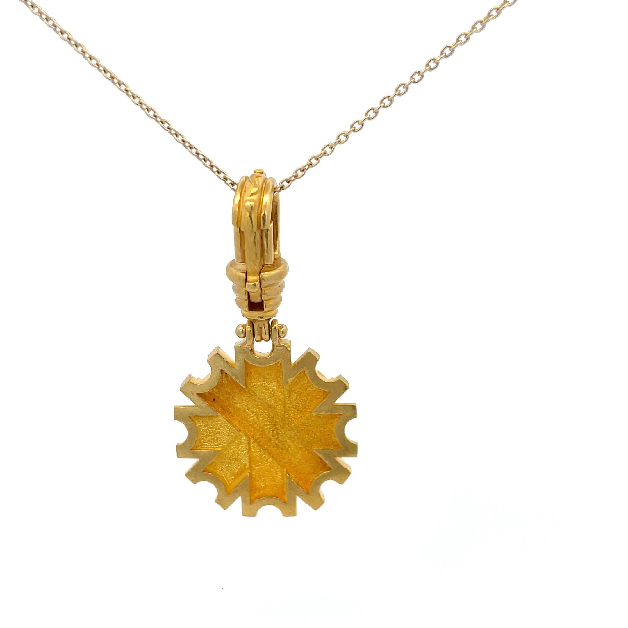 Denise Roberge Pendentif contemporain en or jaune 22K en vente 1