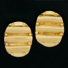 Denise Roberge Solid 22K Yellow Gold Oval Grooved Wavy Clip On Earrings