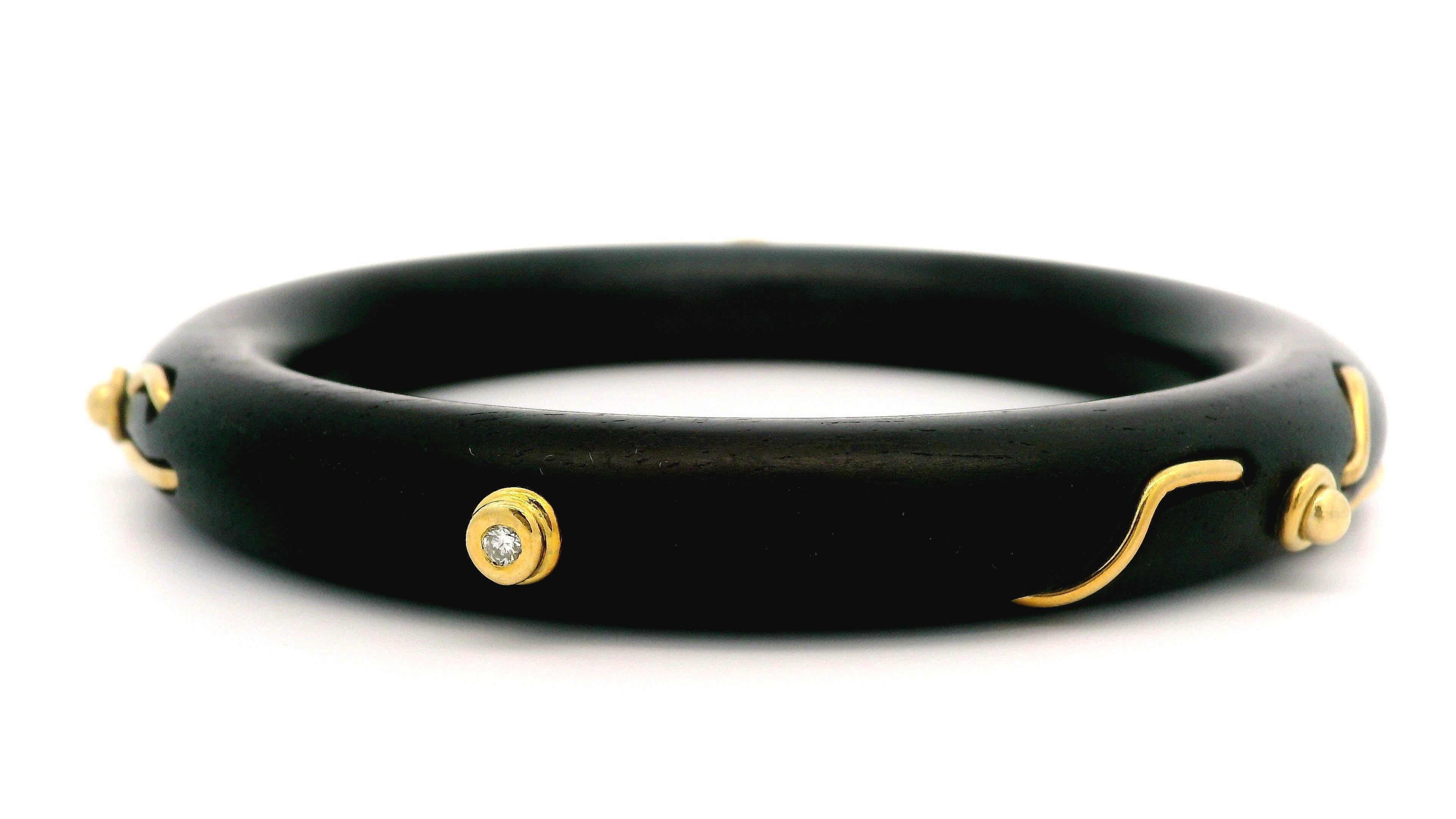 Denise Roberge Bracelet jonc en bois et or jaune 18 carats avec diamants à la lunette en vente 2
