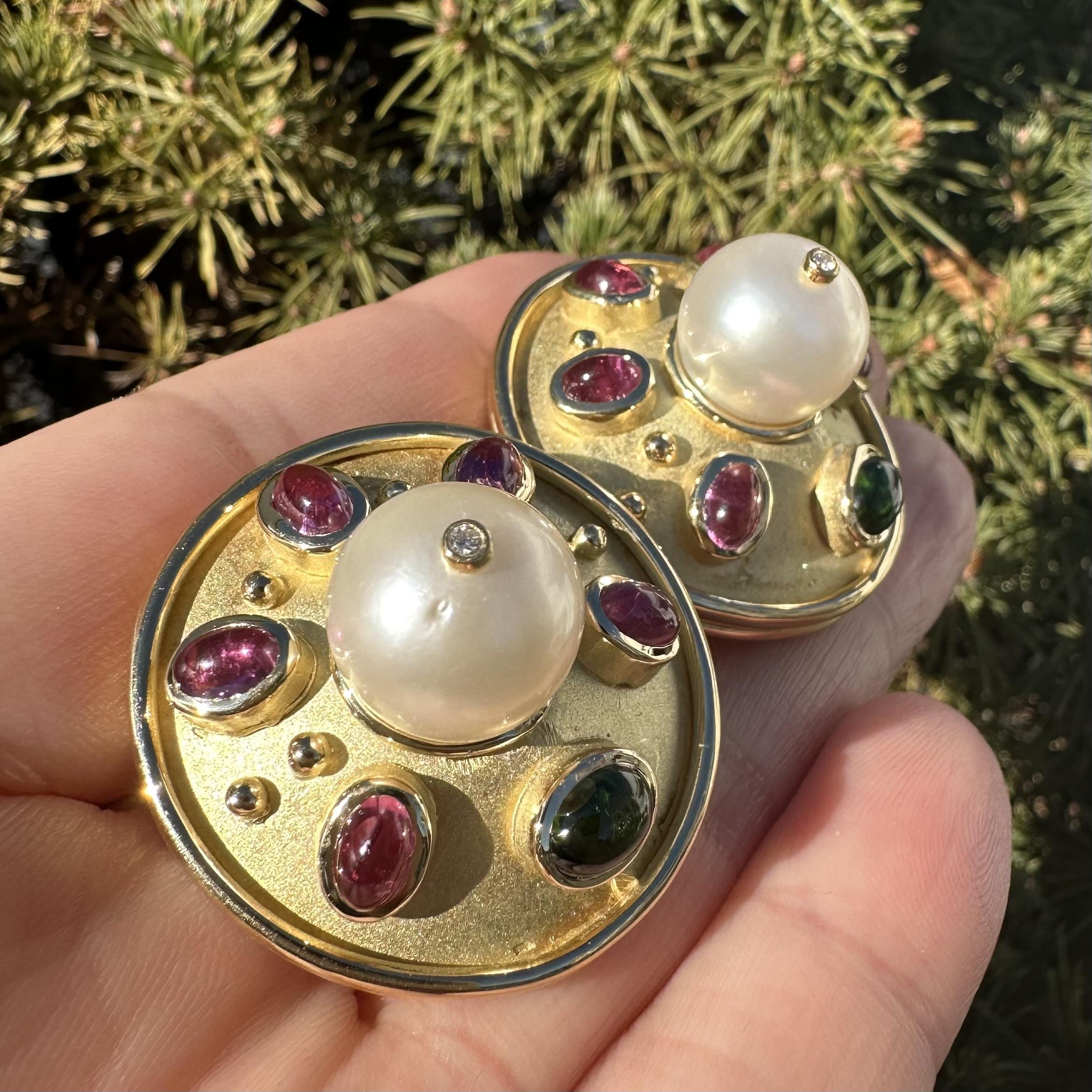 Denise Roberge Yellow Gold Pearl Tourmaline & Diamond Large Button Earrings in vendita 2