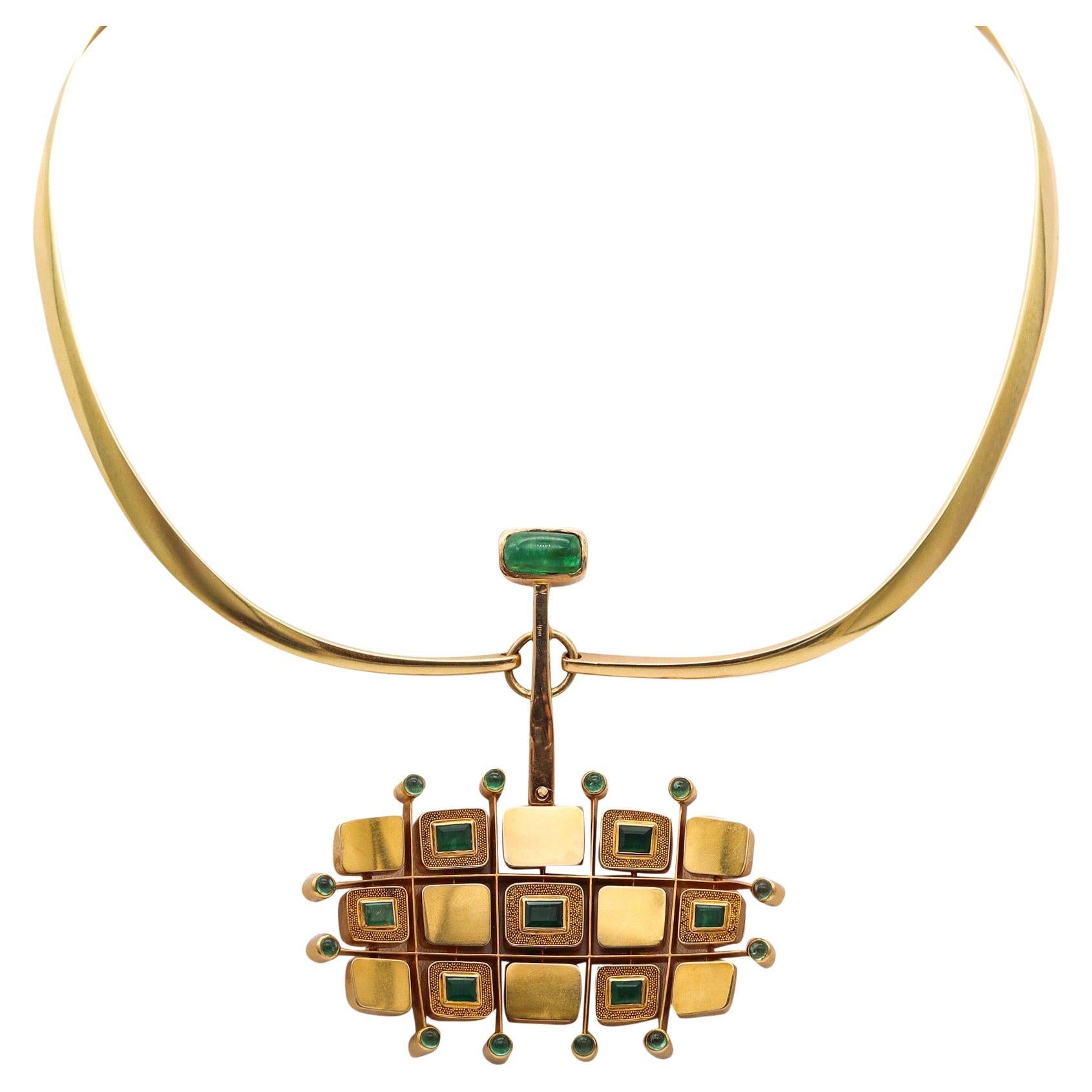 Denmark 1970 Modernist Geometric Necklace In 18Kt Gold With 9.75 Ctw In Emeralds For Sale