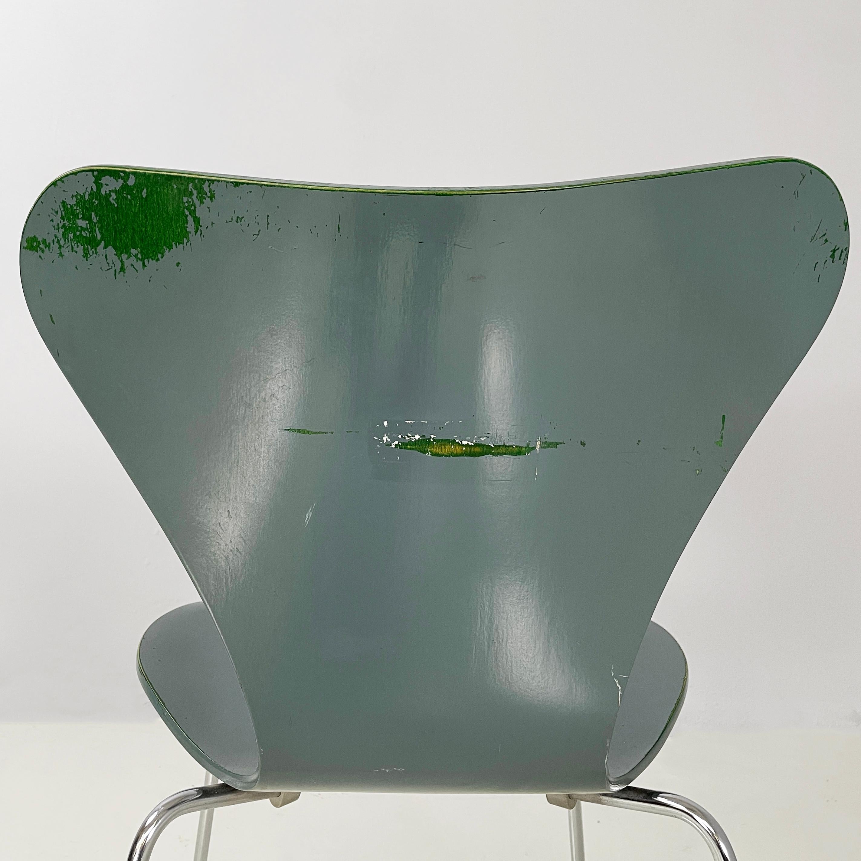 Denmark modern Chair 3107 by Arne Jacobsen for Fritz Hansen, 1980 For Sale 6