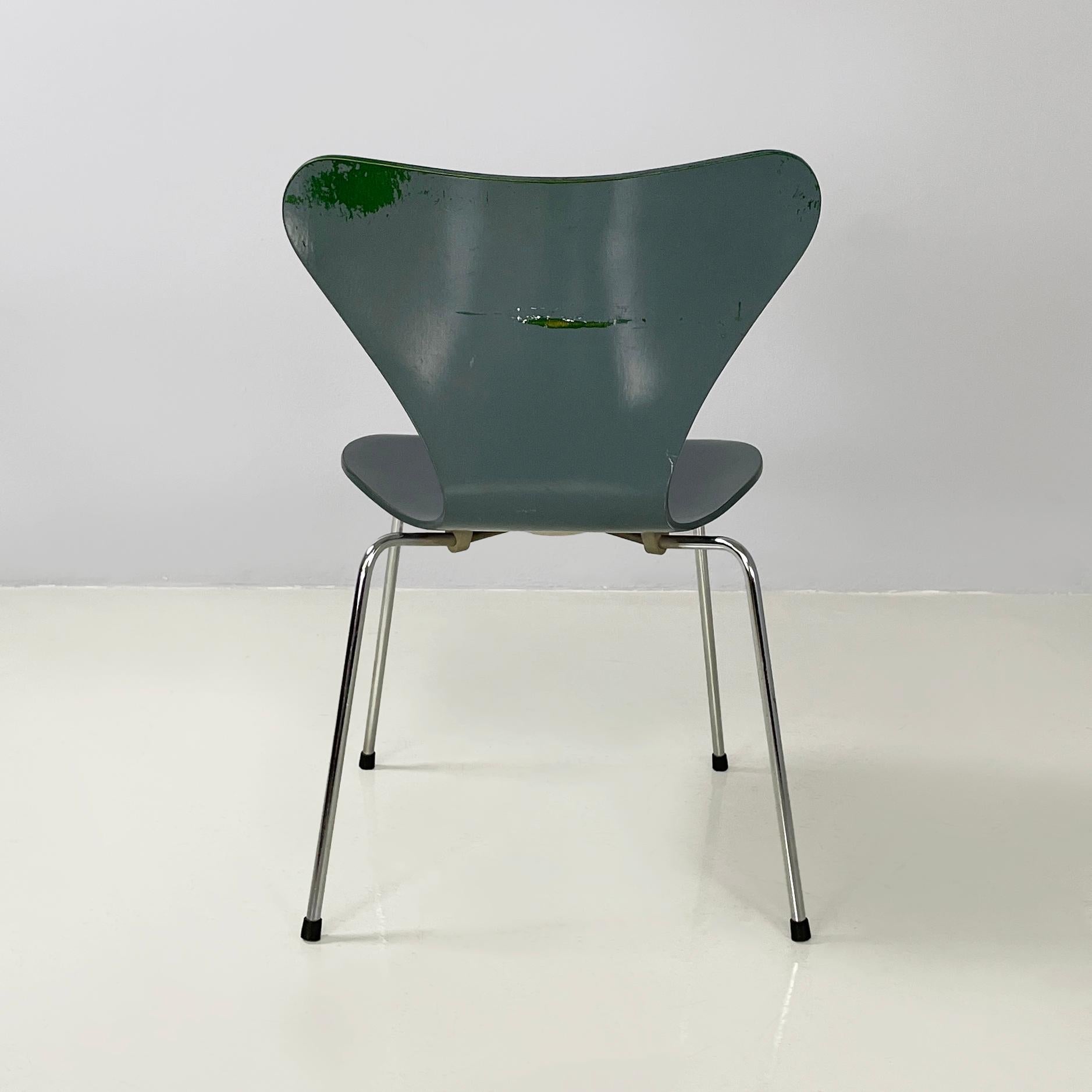 Denmark modern Chair 3107 by Arne Jacobsen for Fritz Hansen, 1980 In Fair Condition For Sale In MIlano, IT