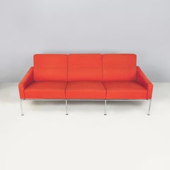 Dänemark Dreisitziges Sofa 3303 Airport von Arne Jacobsen für Fritz Hansen, 1993