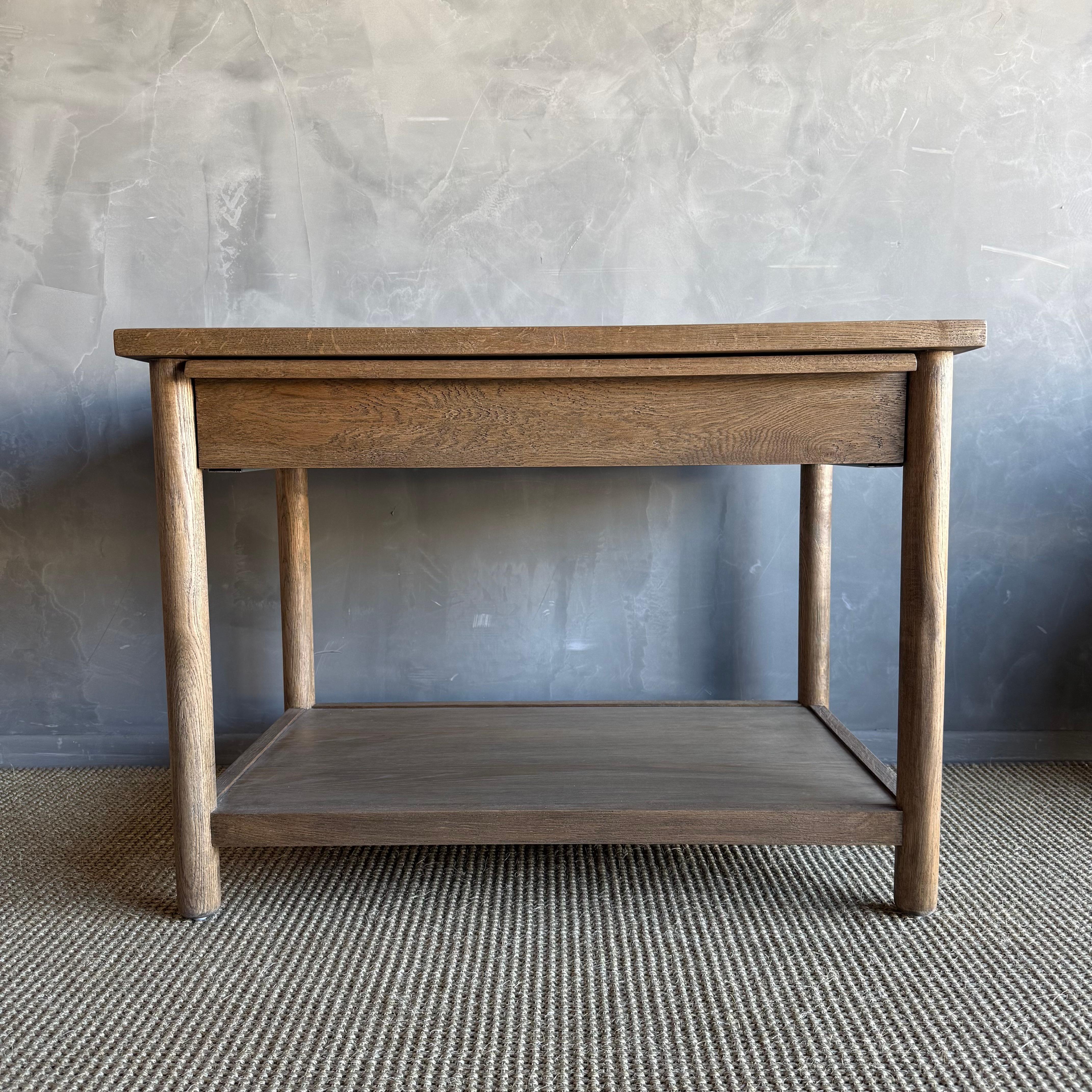 XXIe siècle et contemporain Table de nuit Denmark en Oak Oak avec tiroir à fermeture progressive en Montana Brown en vente