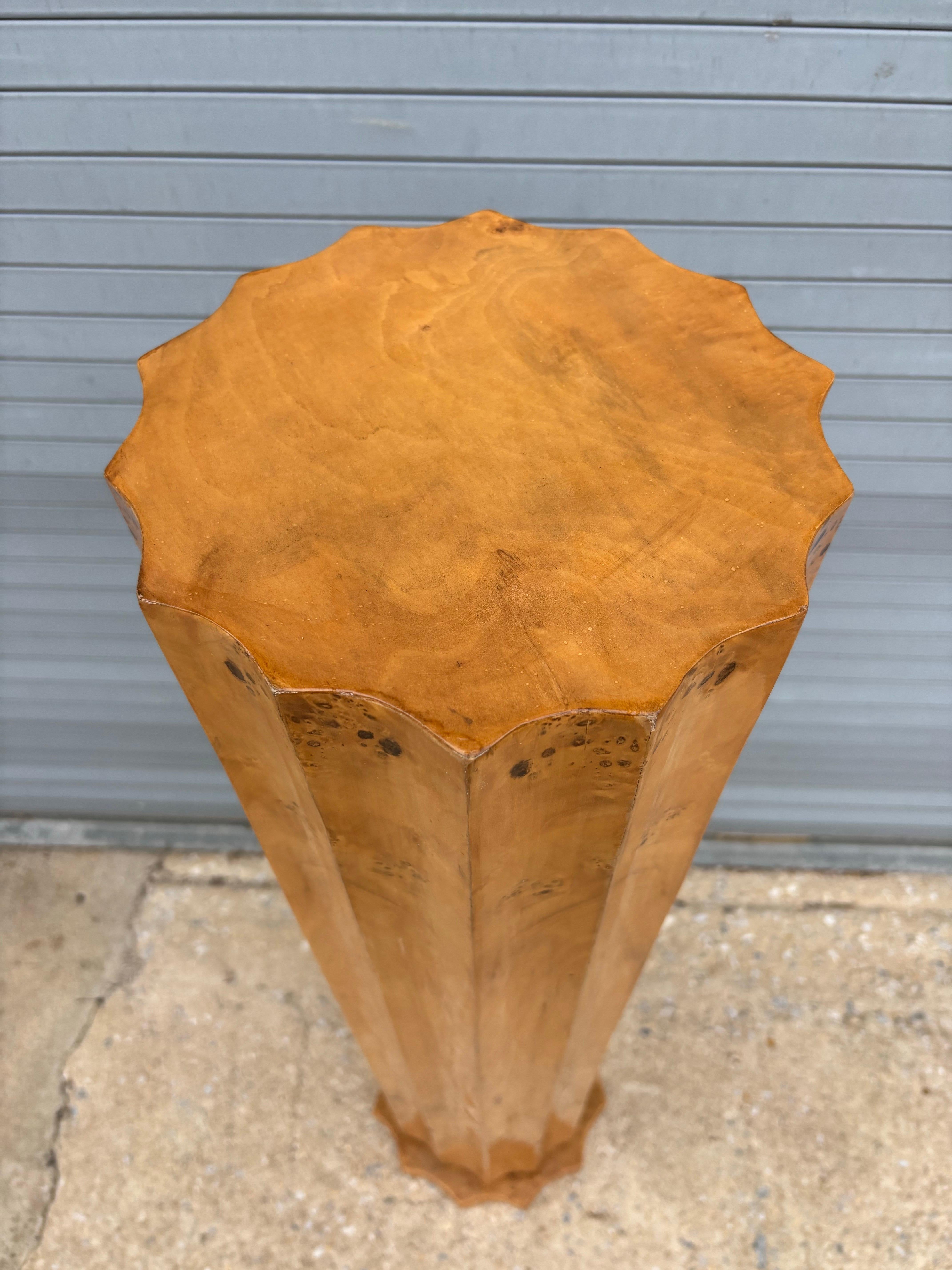 Dennis and Leen Fluted Column Pedestal with a faux burled finish.  In very nice shape.