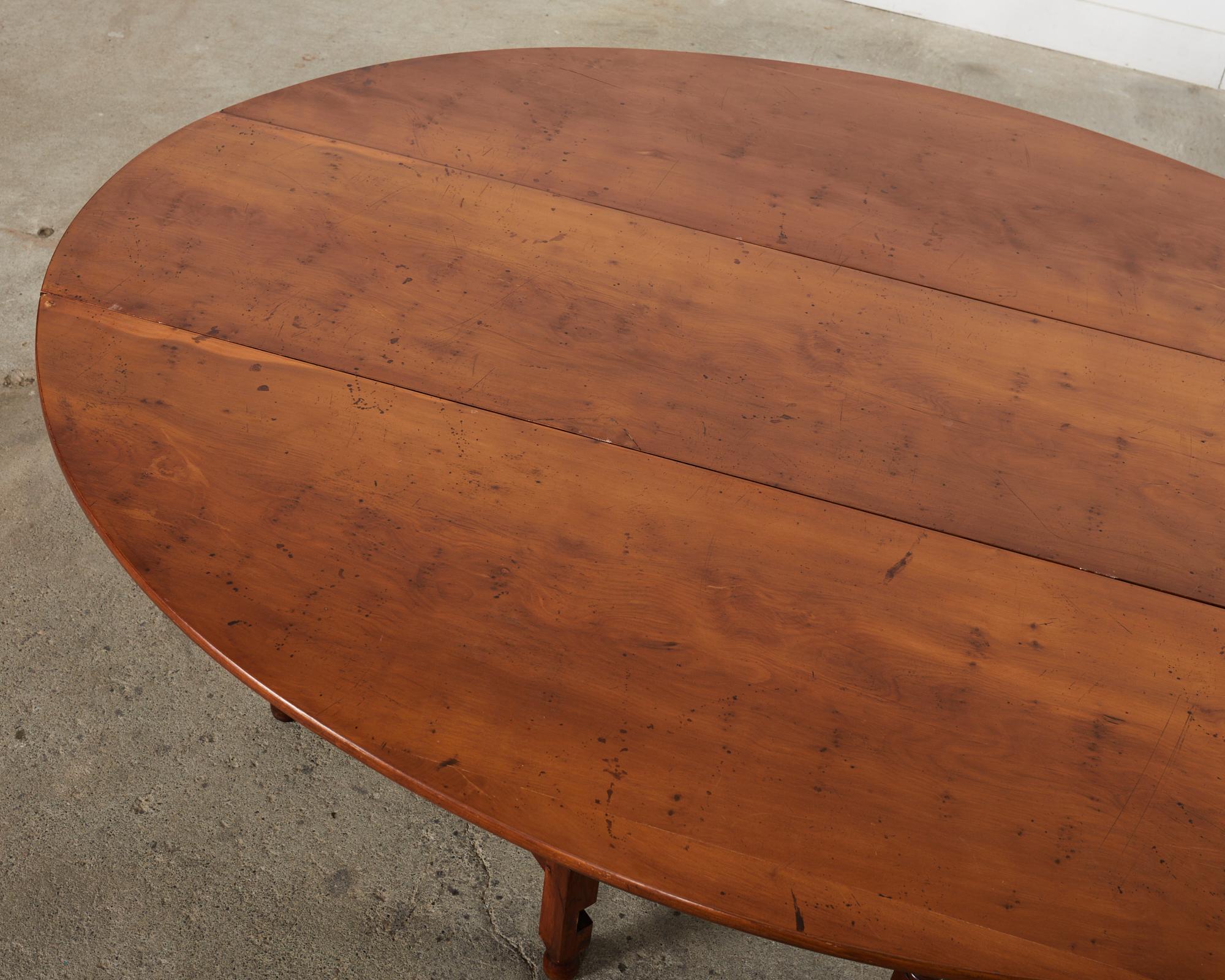 20th Century Dennis and Leen Georgian Style Drop-leaf Oval Dining Table  For Sale