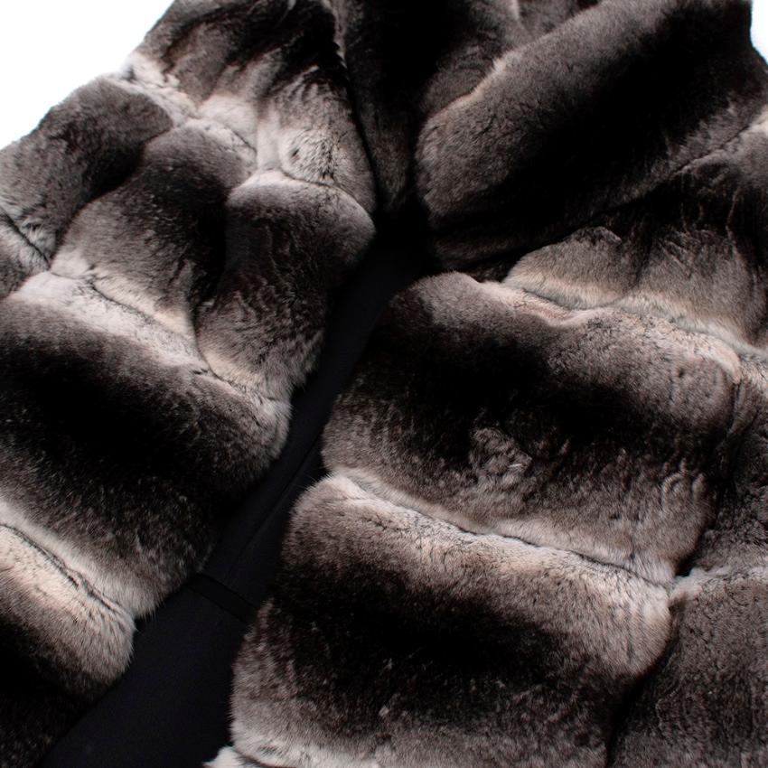 Dennis Basso Natural Chinchilla Fur Gilet - Size US 2 For Sale 1