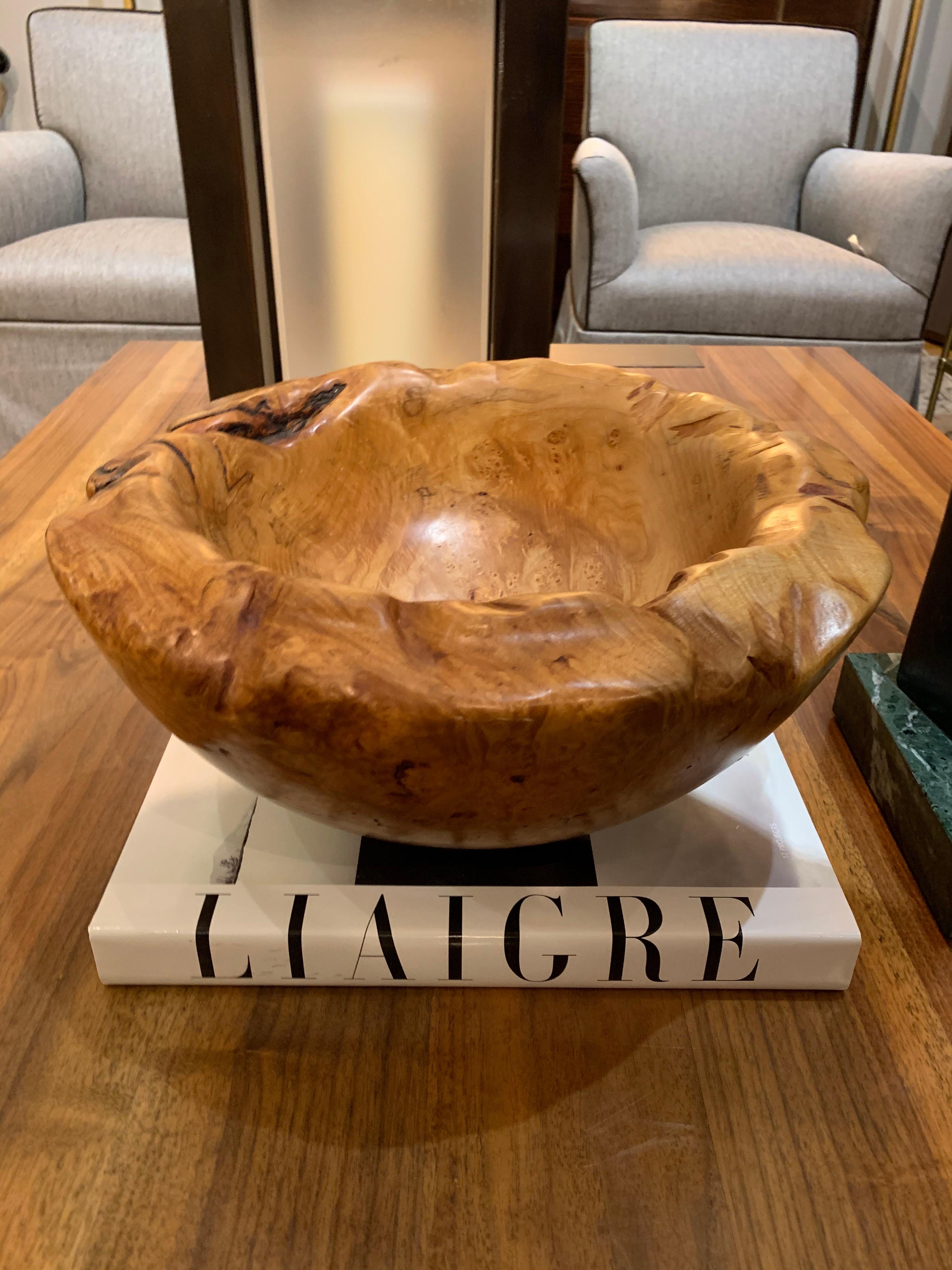 A large hand carved maple burl bowl with live edge by Dennis Elliot, USA, circa 2000. Signed.