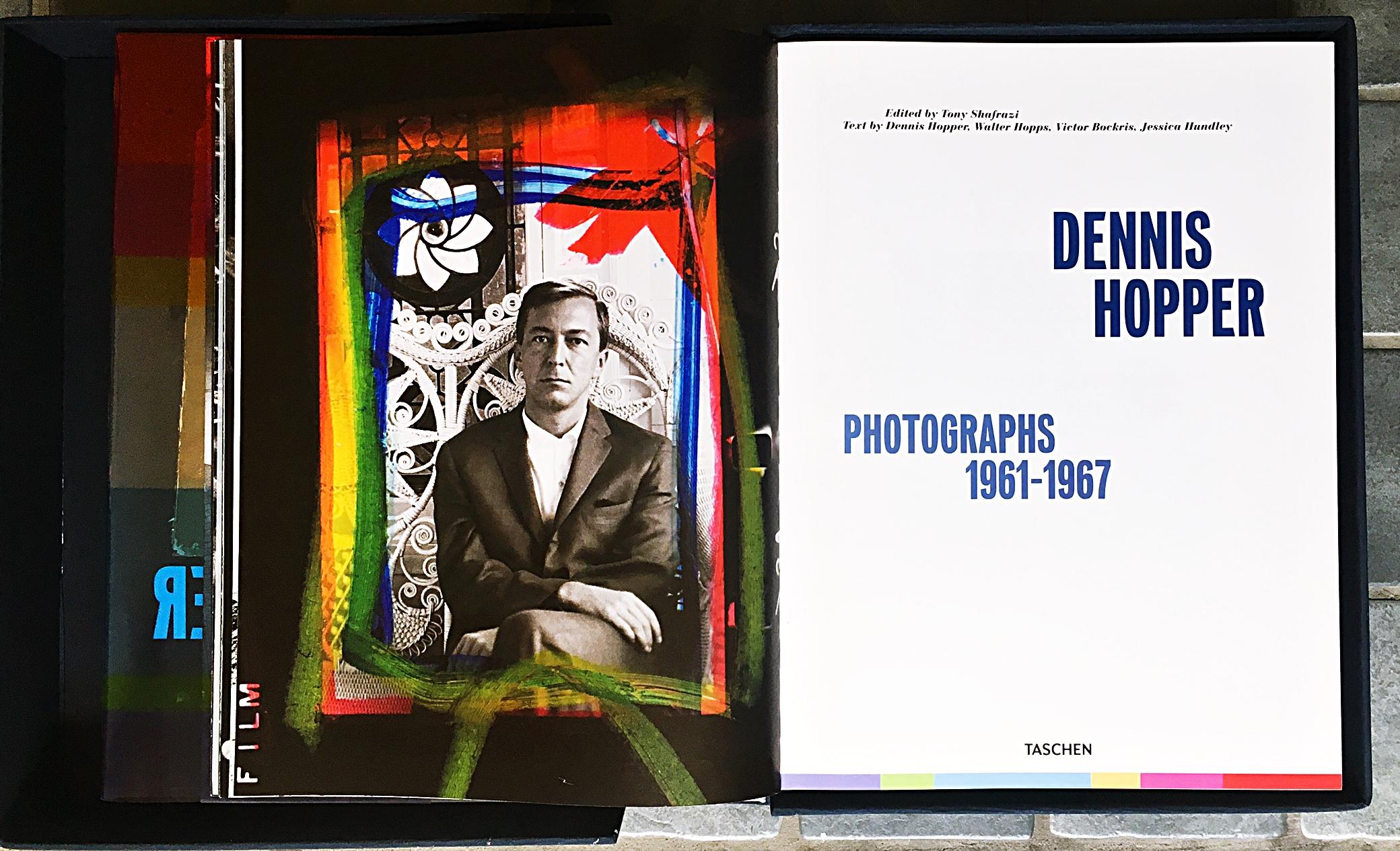 Dennis Hopper Photographs 1961-1967 Monografia firmata a mano in edizione limitata in scatola in vendita 10