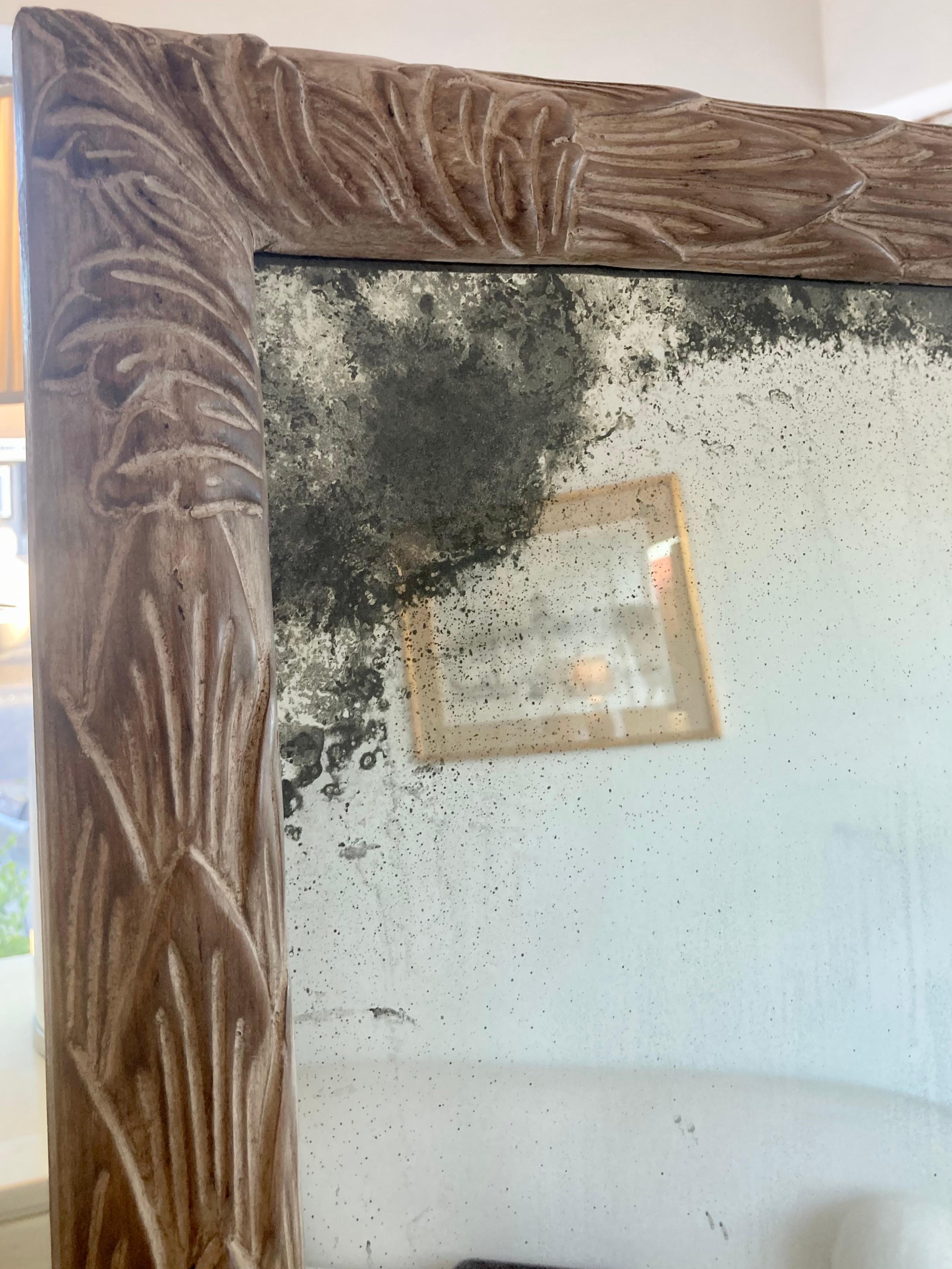 Américain Dennis & Leen Miroir de sol à feuilles d'Acanthus avec verre vieilli en vente