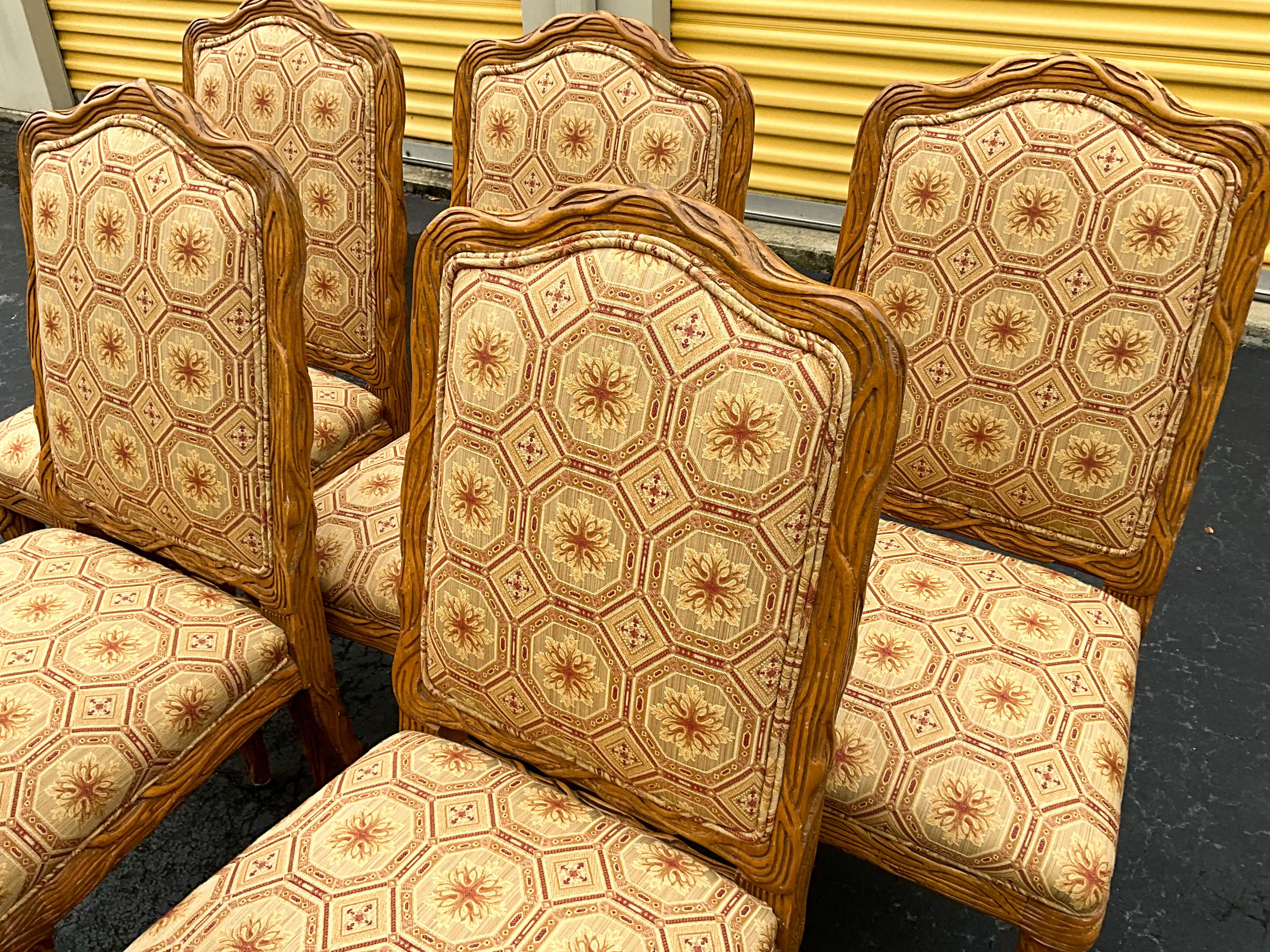 Rustique Chaises de salle à manger de style Dennis & Leen en bois sculpté et faux bois - S/6 en vente