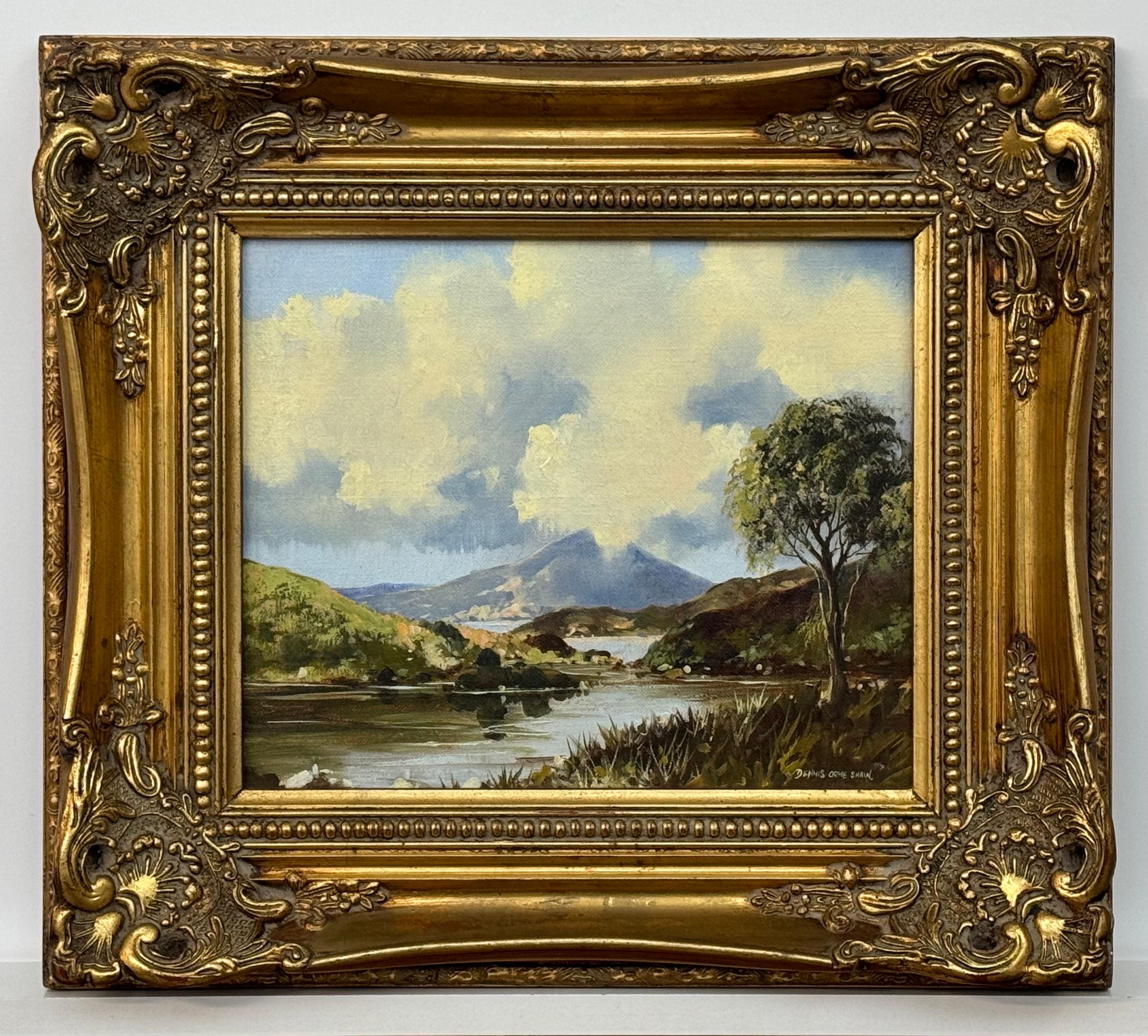 Montagna e lago nella campagna irlandese - Pittura ad olio di un artista nordirlandese - Painting Moderno di Dennis Orme Shaw
