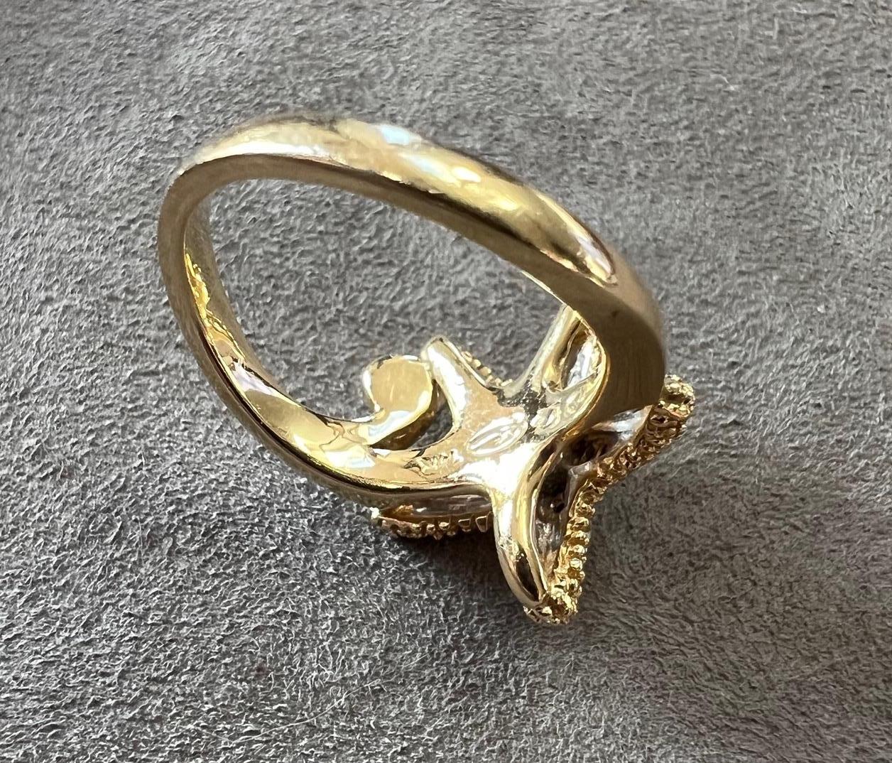 Denny Wong 14k Gold 18mm Starfish Ring With 16 Diamonds  In Good Condition For Sale In Boulder, CO