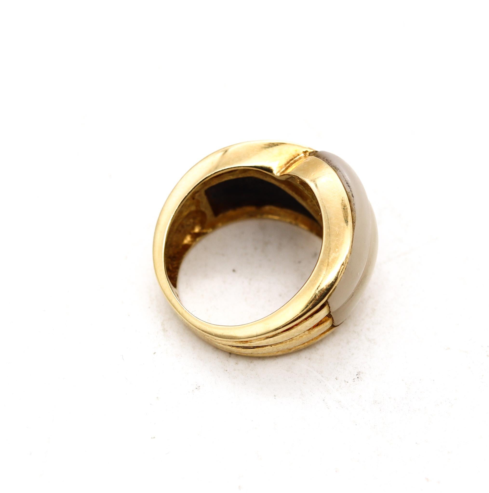 Mixed Cut Denoir Paris Gem Set Ring 18Kt Yellow Gold With VS Diamonds Onyx And White Nacre