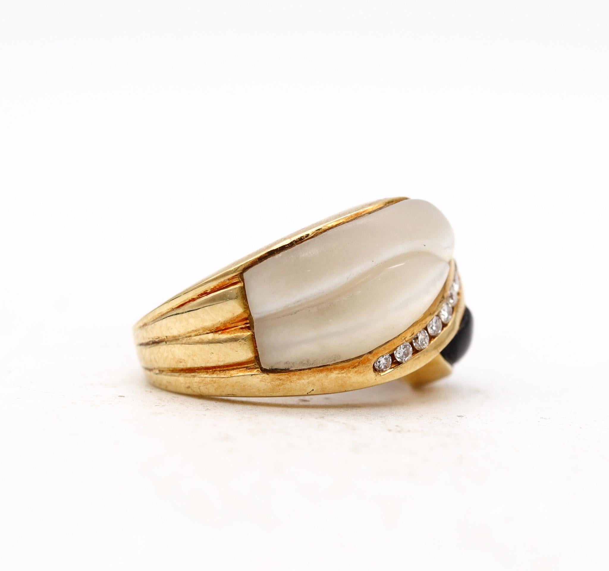 Denoir Paris Gem Set Ring 18Kt Yellow Gold With VS Diamonds Onyx And White Nacre In Excellent Condition For Sale In Miami, FL