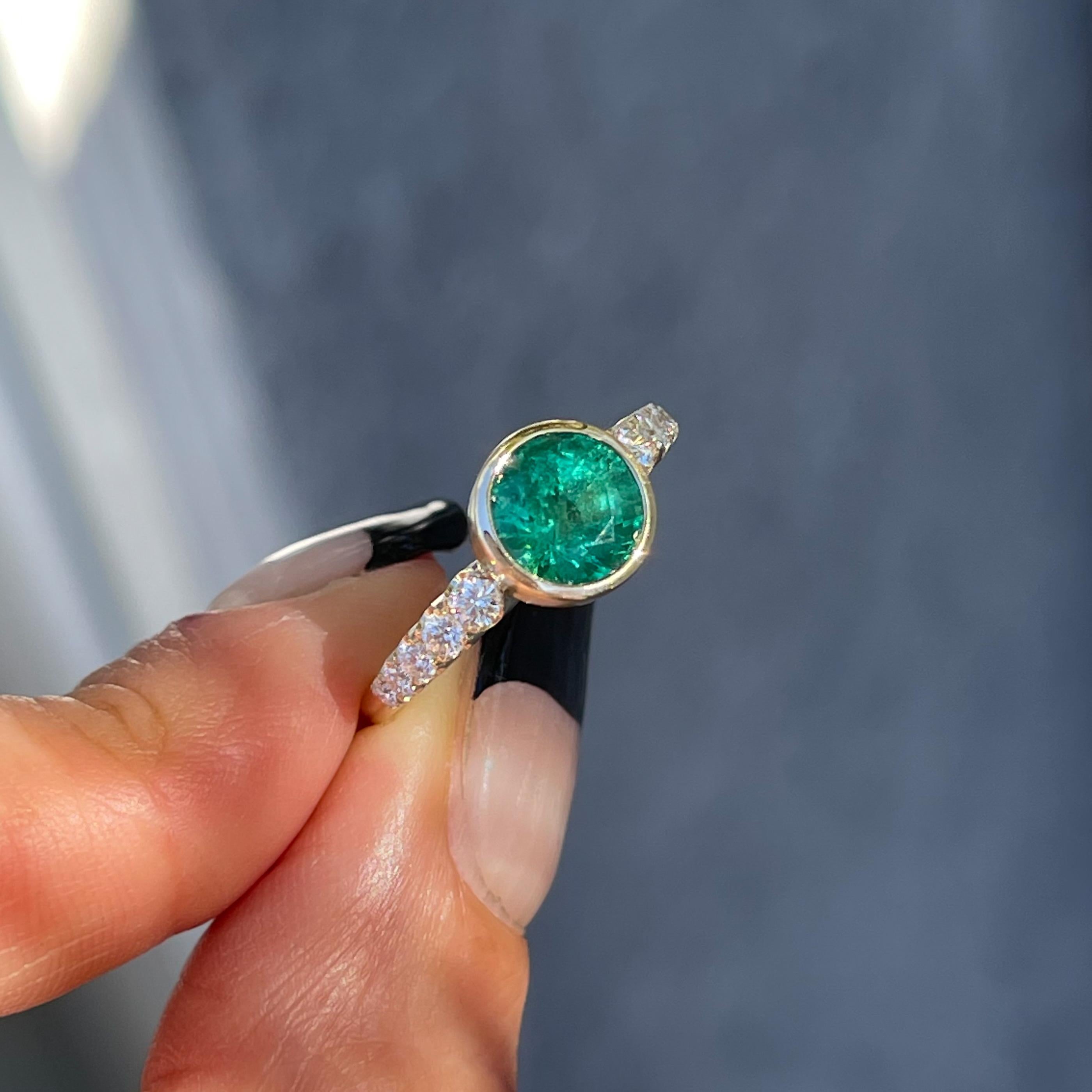 Brilliant Cut Denouement Emerald and Diamond Ring in 14k Yellow Gold by NIXIN Jewelry For Sale