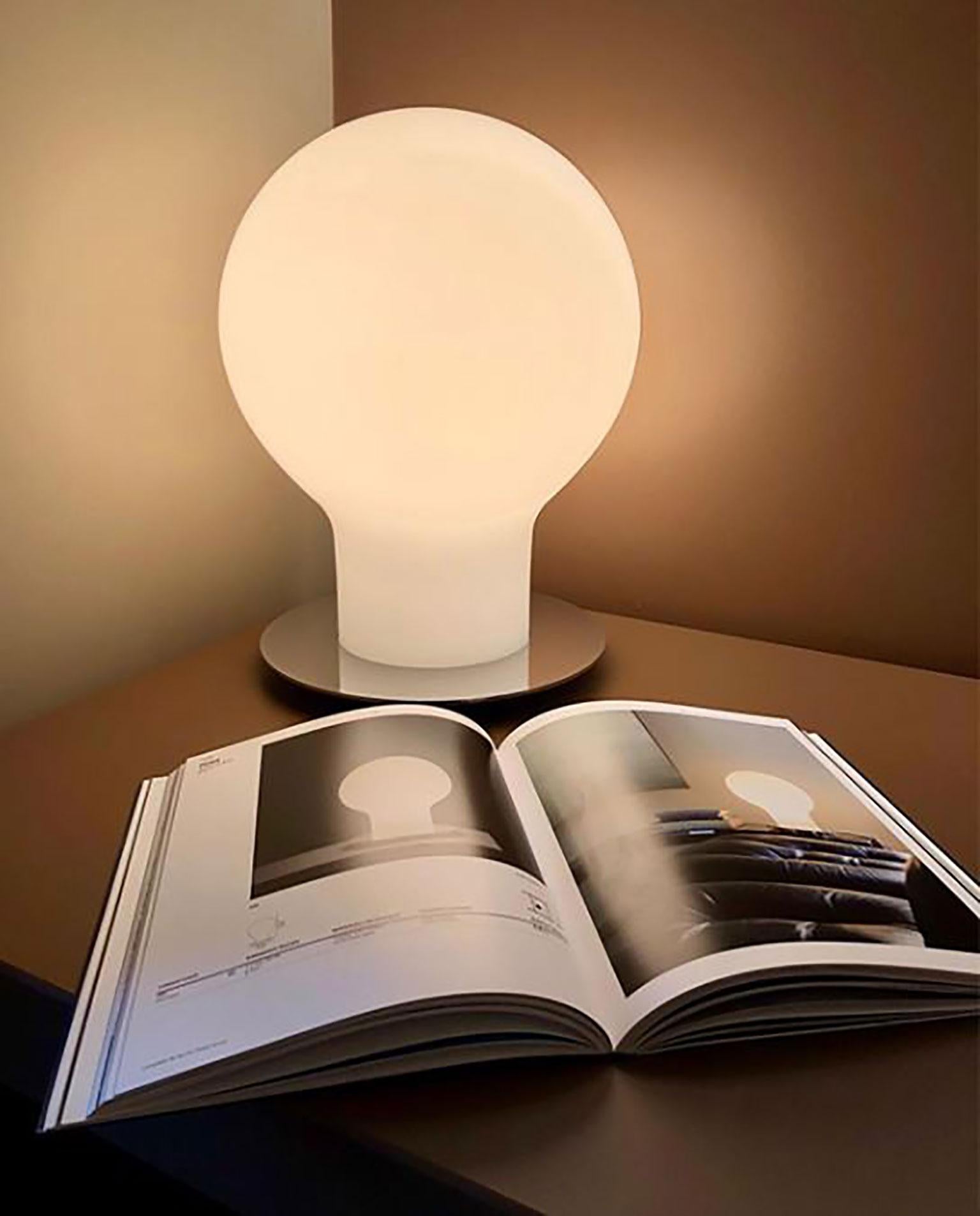 Lacquered Denq Table Lamp by Toshiyuki Kita for Oluce