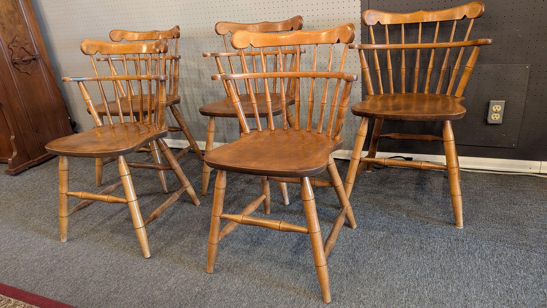 Américain Dent Bros Early American Chairs set of 5 en vente