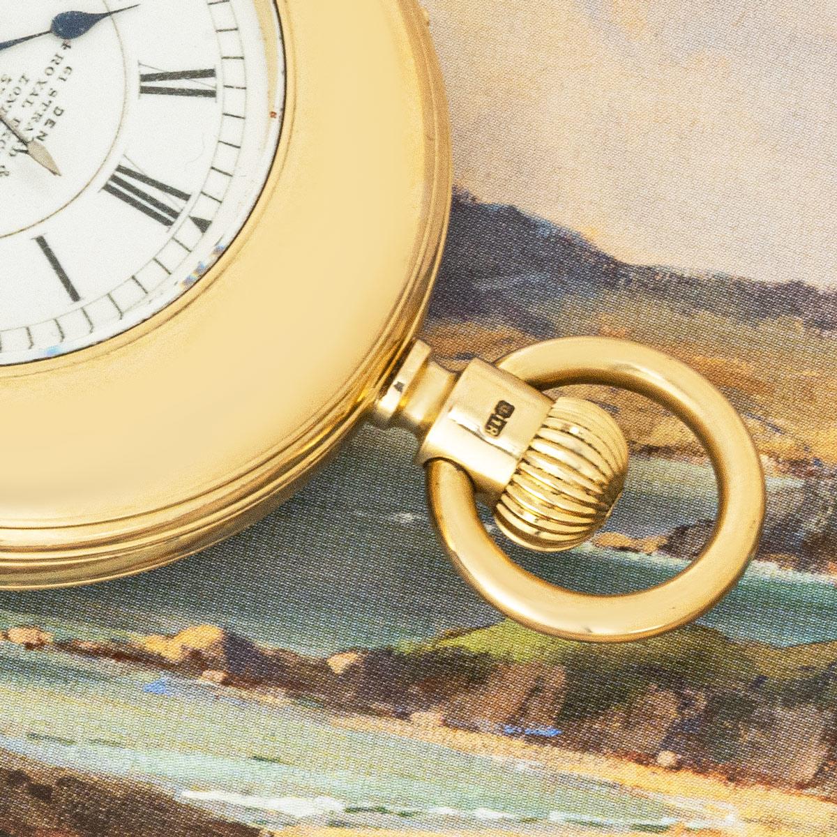 Dent. Raro orologio da tasca senza tasti Split Second in oro giallo 18ct con catena in oro 9ct abbinata C1875.

Quadrante: Il bellissimo quadrante in smalto bianco decentrato con numeri romani e minuteria esterna è firmato e numerato Dent 61 Strand